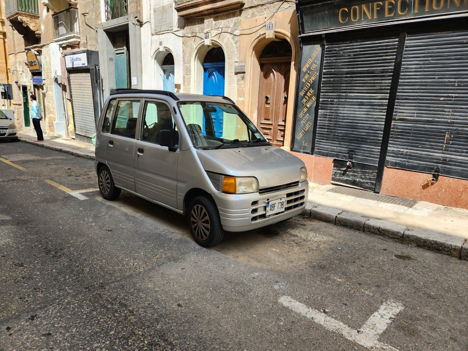 Classic Cars of Malta: Automotive Melting Pot - Ford, Morris, Suzuki, Skoda, etc 14 Daihatsu Move on Malta street.