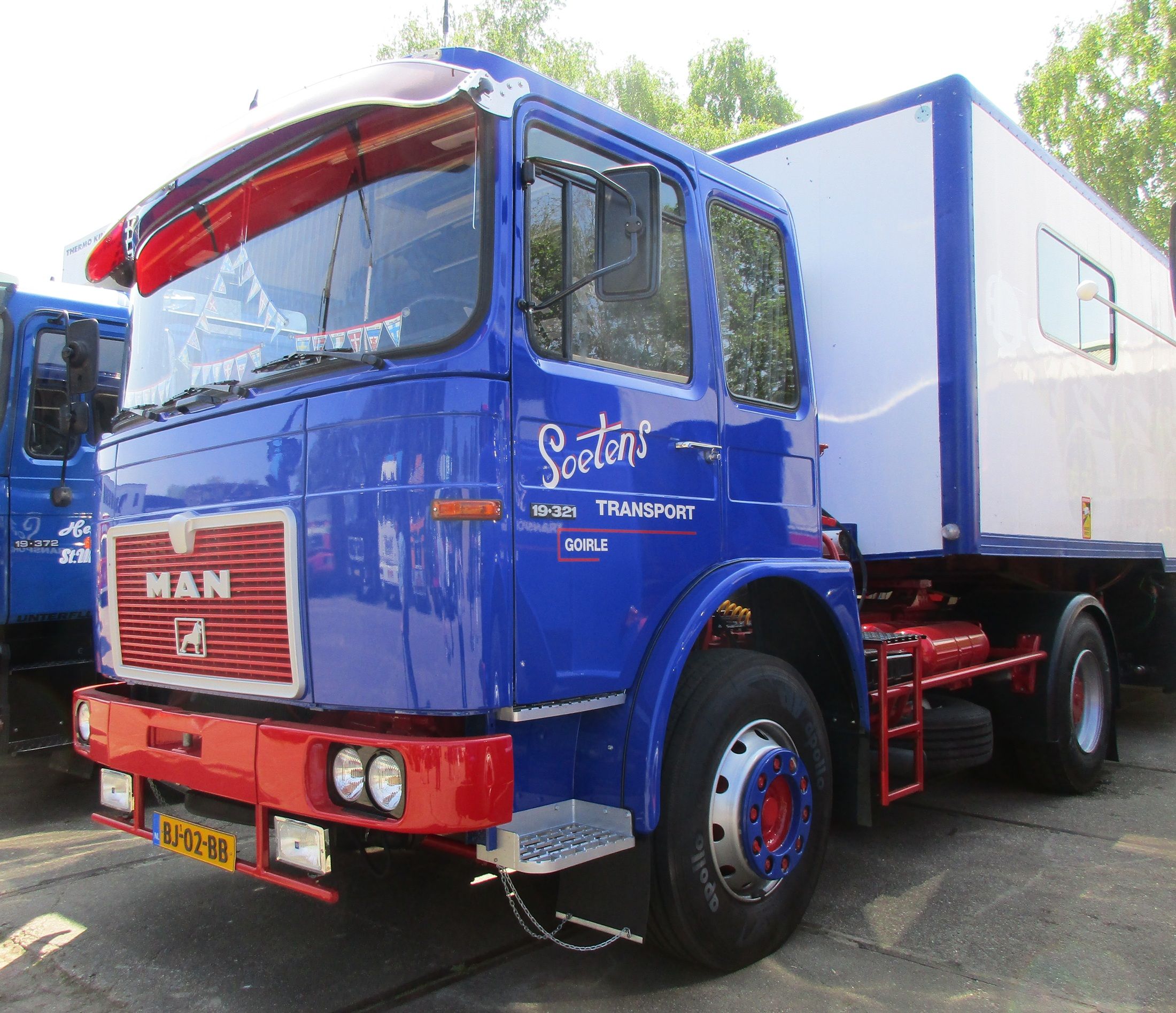MAN-Büssing Oldtimertreffen 2024 - Soetens - 1984 MAN 19.321 4x2 tractor
