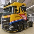 Every year, Bakker Bedrijfswagens -a multi-location DAF dealership- presents a special edition of a heavy DAF tractor under the High Performance label. Two years ago, they paid tribute to the [&hellip;]