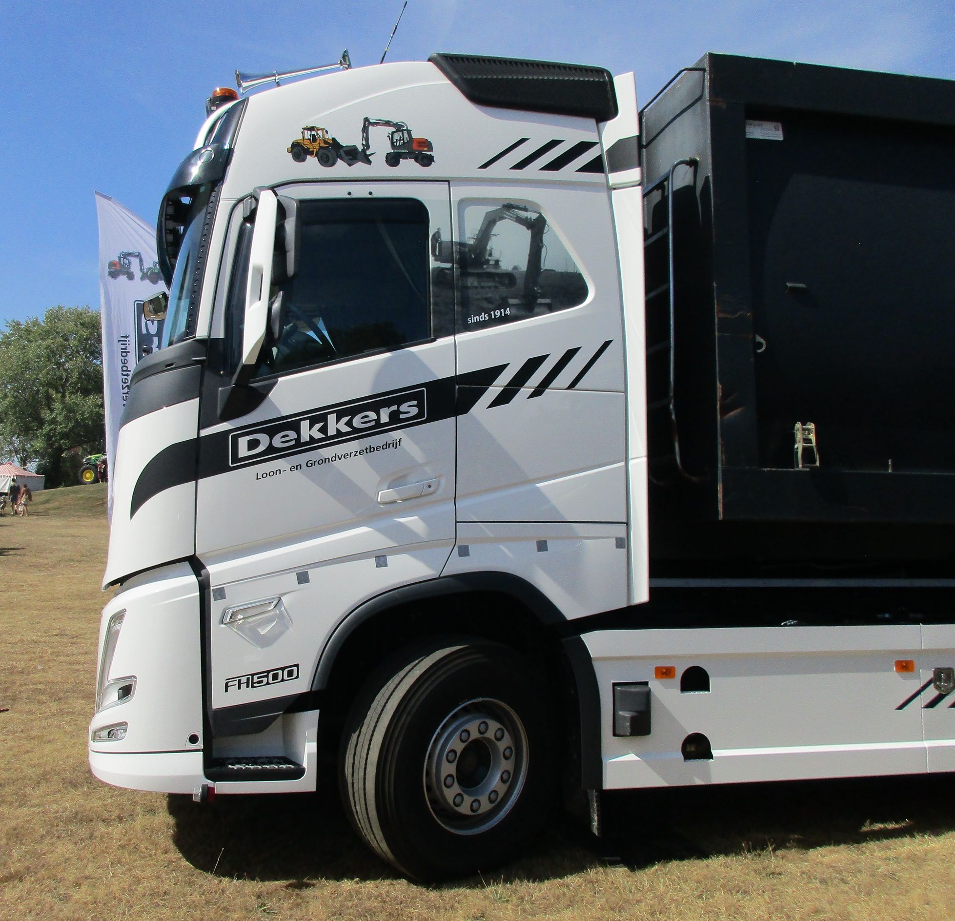 2026 Volvo FH Aero 6x2*4 Hooklift Truck - I Have Just Started Rolling 2 Dekkers Maasbommel - 2026 Volvo FH Aero 6x2*4 truck with a Hiab Multilift Ultima 26 hooklift hoist - 2