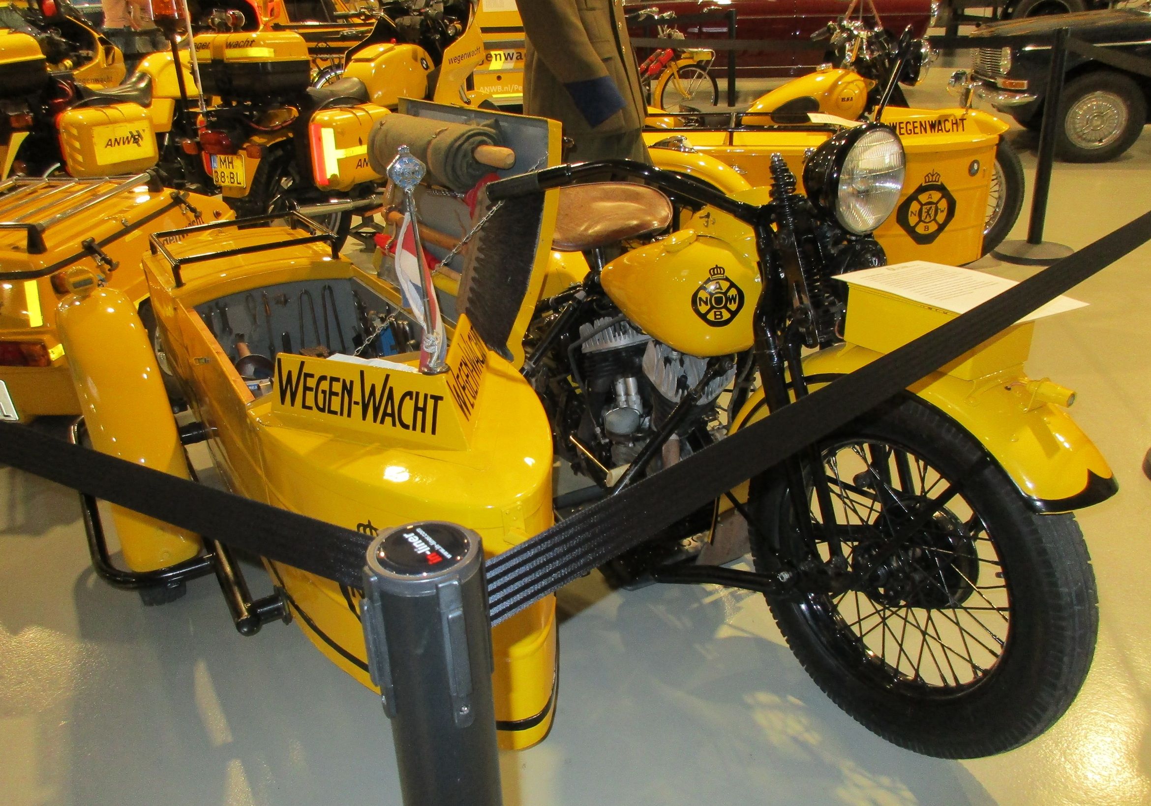 A Pictorial History Of Dutch Roadside Assistance Vehicles - Two-Wheelers And Four-Wheelers, But No ATVs 7 Visscher Classique - 80th anniversary ANWB Dutch roadside assistance - Harley Davidson - 3