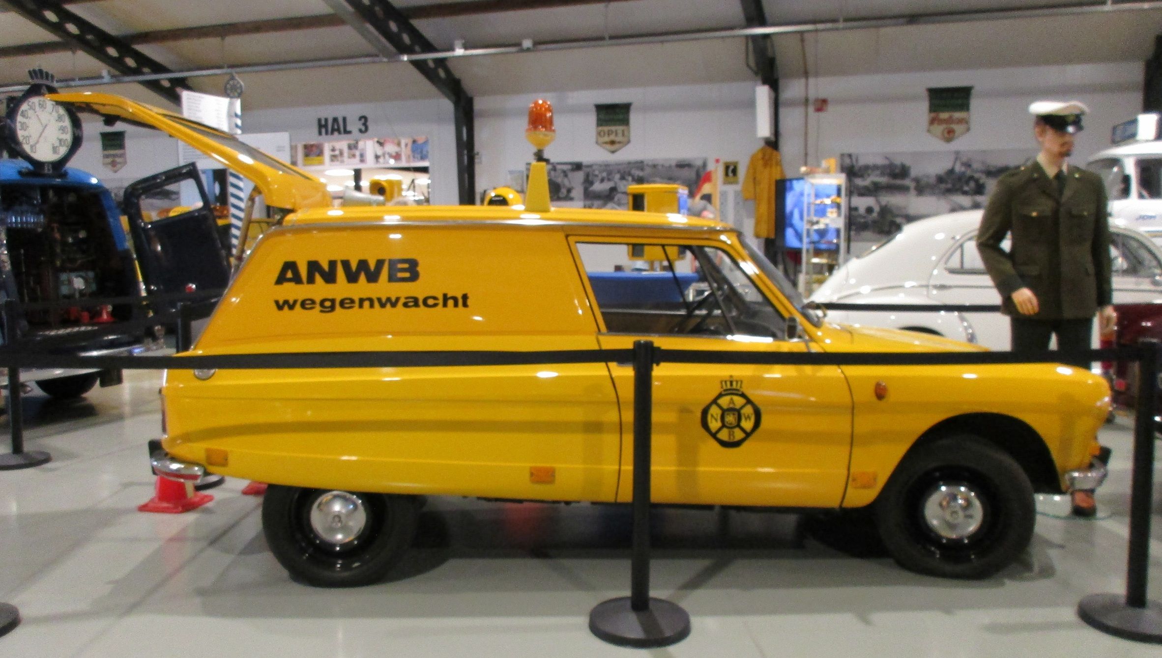 A Pictorial History Of Dutch Roadside Assistance Vehicles - Two-Wheelers And Four-Wheelers, But No ATVs 13 Visscher Classique - 80th anniversary ANWB Dutch roadside assistance - Citroën Ami - 2