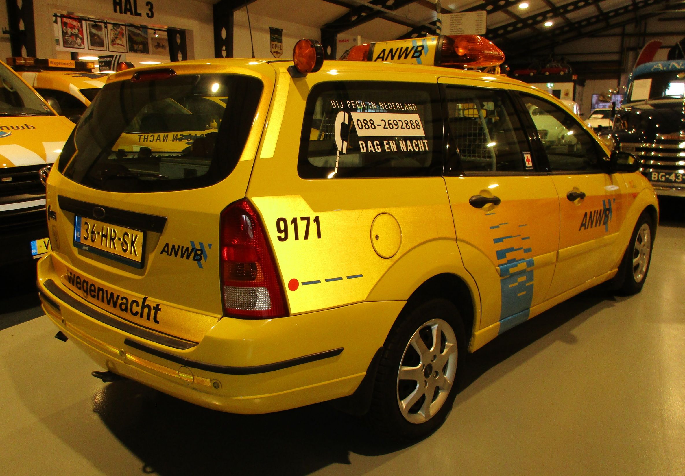 A Pictorial History Of Dutch Roadside Assistance Vehicles - Two-Wheelers And Four-Wheelers, But No ATVs 34 Visscher Classique - 80th anniversary ANWB Dutch roadside assistance - Ford Focus wagon - 2