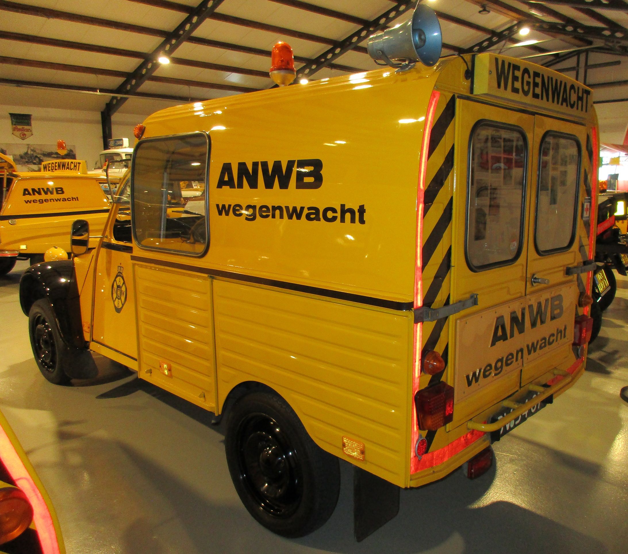 A Pictorial History Of Dutch Roadside Assistance Vehicles - Two-Wheelers And Four-Wheelers, But No ATVs 20 Visscher Classique - 80th anniversary ANWB Dutch roadside assistance - Citroën 2CV van - 2