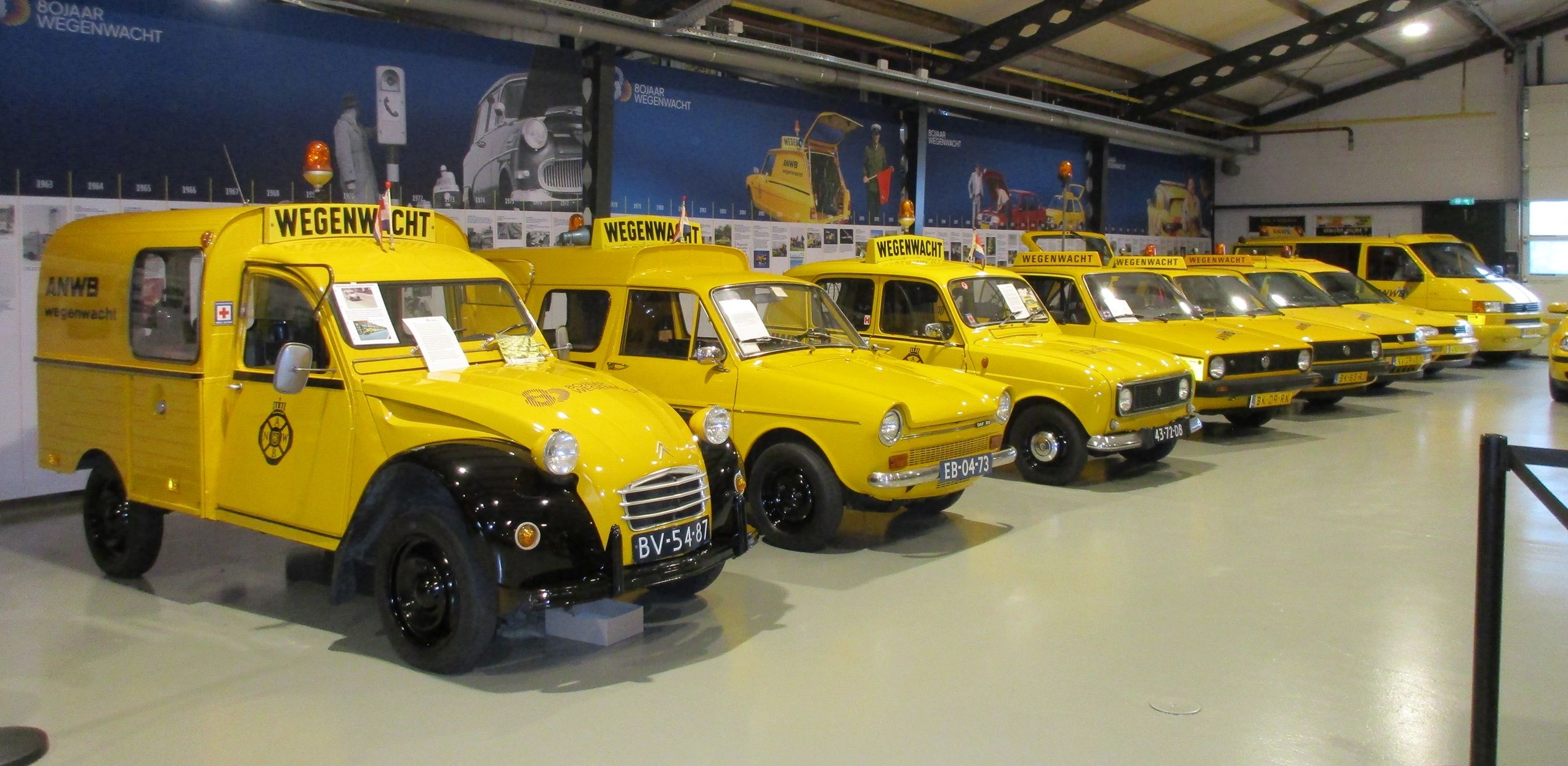 A Pictorial History Of Dutch Roadside Assistance Vehicles - Two-Wheelers And Four-Wheelers, But No ATVs 1 Visscher Classique - 80th anniversary ANWB Dutch roadside assistance
