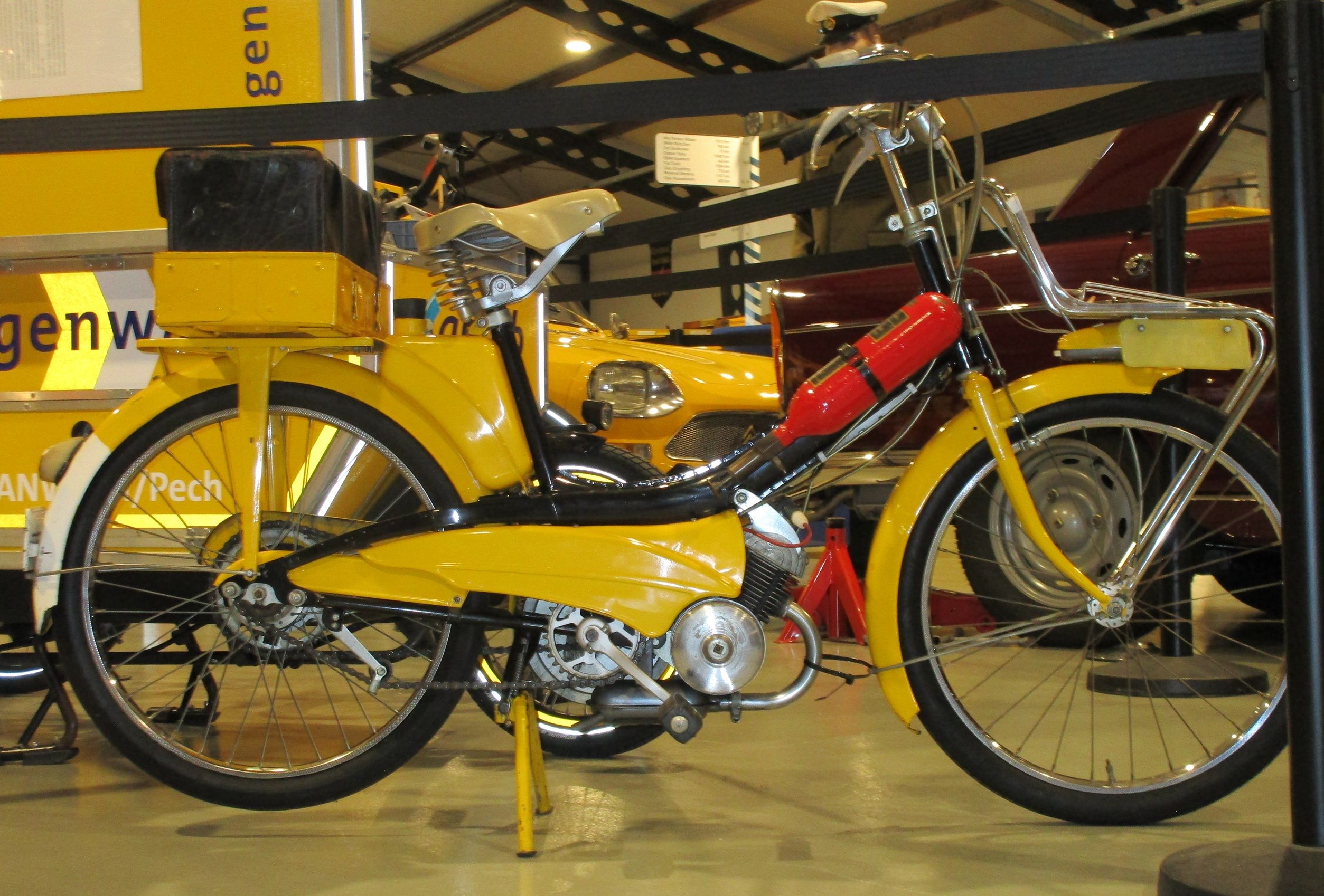 A Pictorial History Of Dutch Roadside Assistance Vehicles - Two-Wheelers And Four-Wheelers, But No ATVs 4 Visscher Classique - 80th anniversary ANWB Dutch roadside assistance - moped - 2