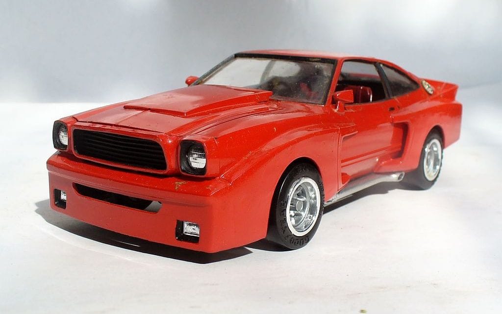 1973-2010 Ford Mustangs In Scale 10 Python5