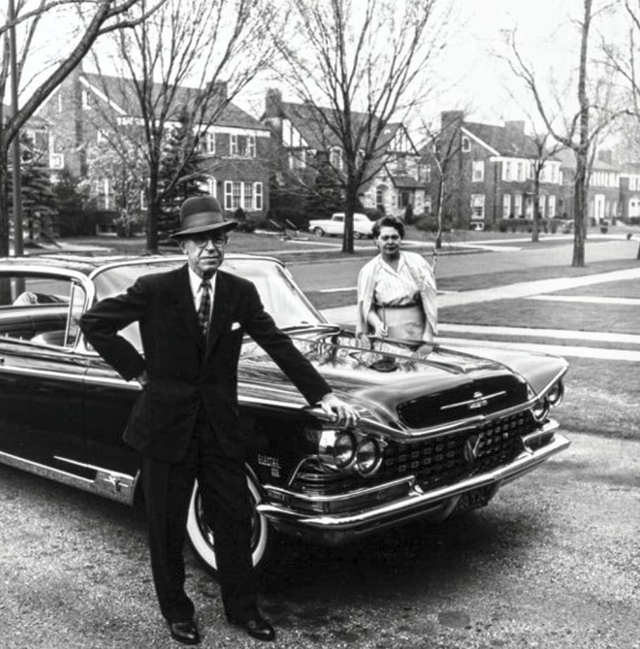 Buicks In Their Best Decade -- Vintage Photos 1950s 14 Screenshot 20250327 004007