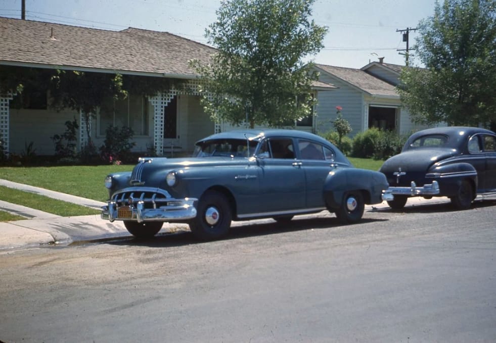 A Rainbow Of 1950s Cars -- Remember When Cars Weren't Just Black, White, and Gray? 7 Screenshot 20260406 005604