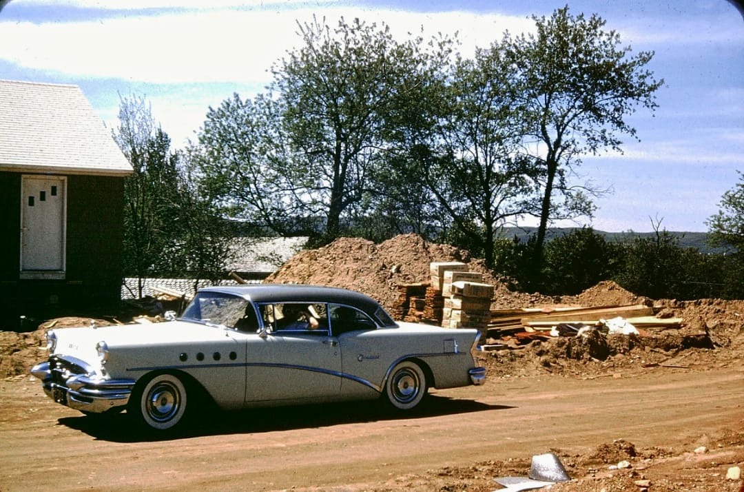 Buicks In Their Best Decade -- Vintage Photos 1950s 9 Screenshot 20260602 014642
