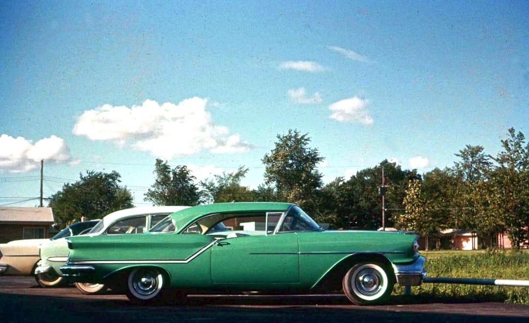 A Rainbow Of 1950s Cars -- Remember When Cars Weren't Just Black, White, and Gray? 14 Screenshot 20260705 034616