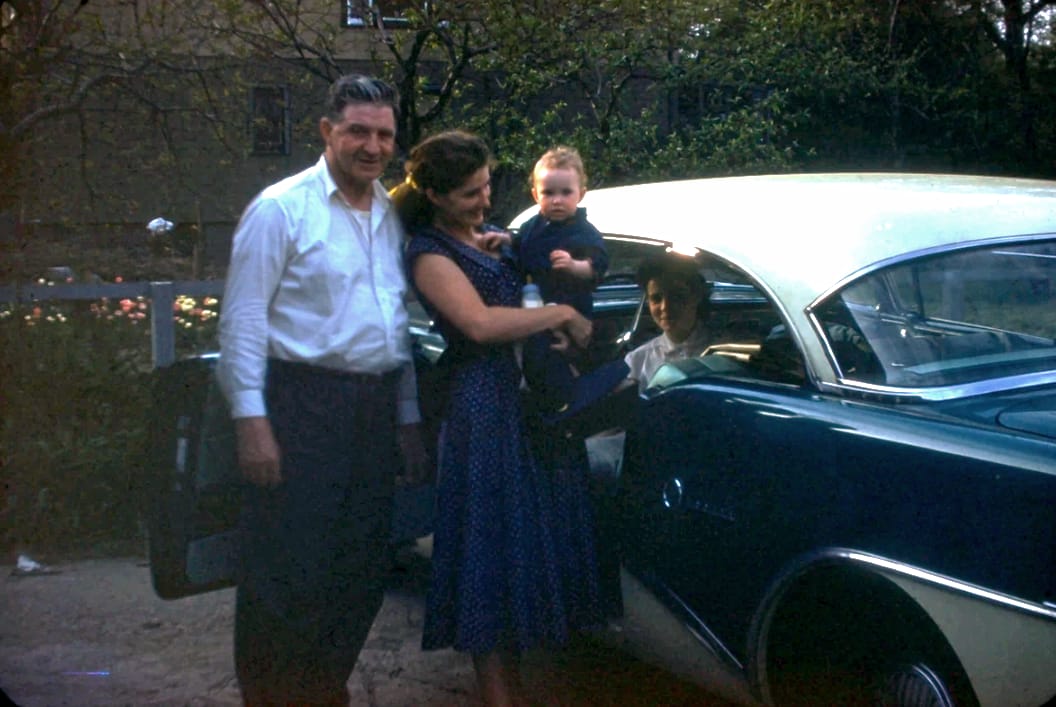 When the Family Car Was Everything: 1950s to 1970s Life in Vintage Photos 5 Screenshot 20260818 134755