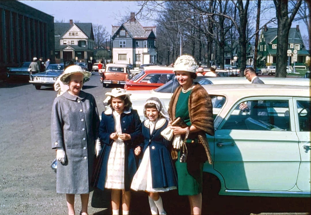 When the Family Car Was Everything: 1950s to 1970s Life in Vintage Photos 10 Screenshot 20260818 135327