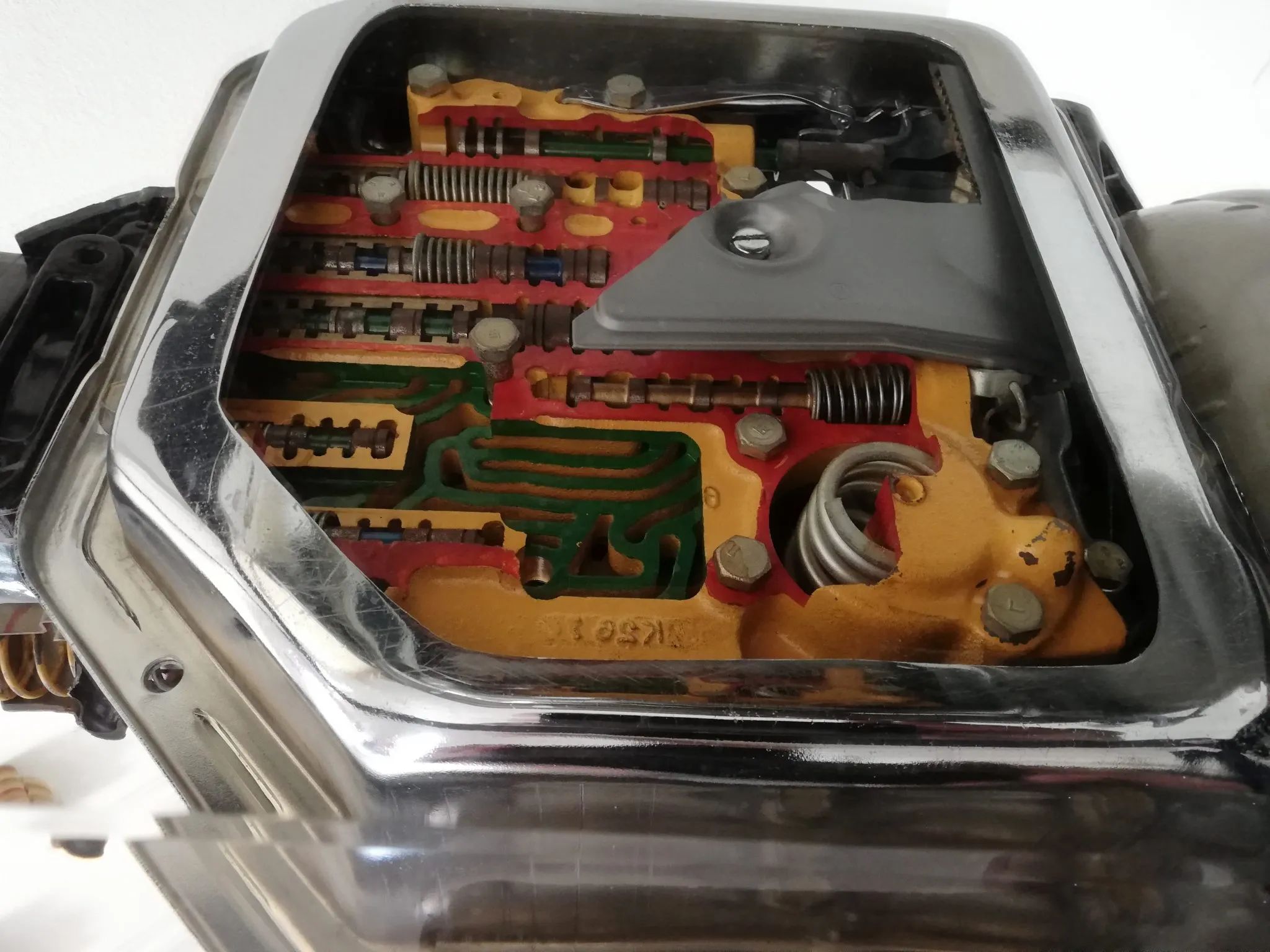 Closeup of the shift valves of a TH350 display cutaway
