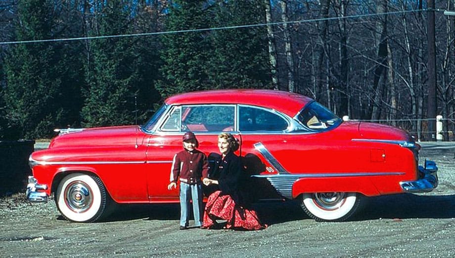 A Rainbow Of 1950s Cars -- Remember When Cars Weren't Just Black, White, and Gray? 8 b0a2e75167667c7b140054b3dcdaf1f4