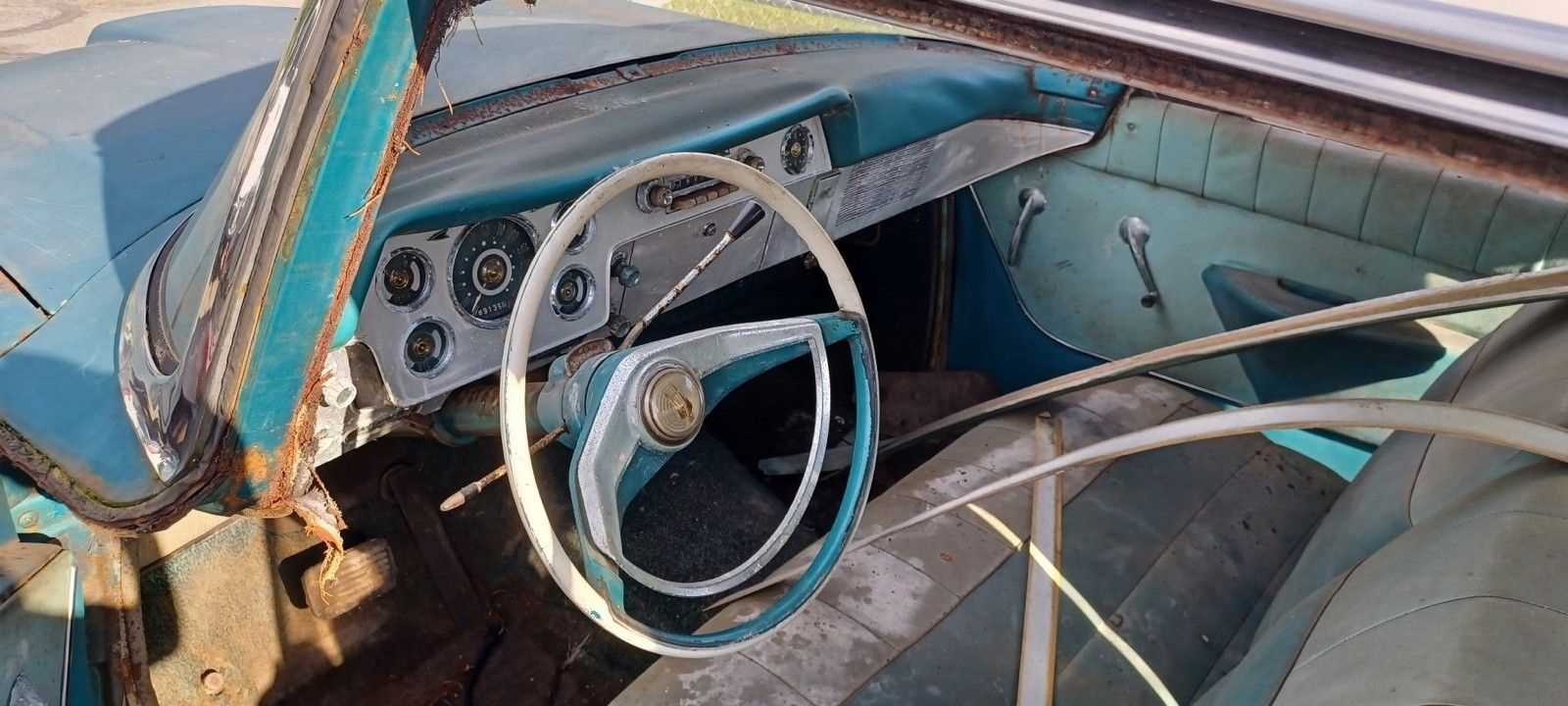 1958 Packard: Super-Rare Hardtop – Not Running, But Still Hoping For A Return To Glory 7 s l16001 4