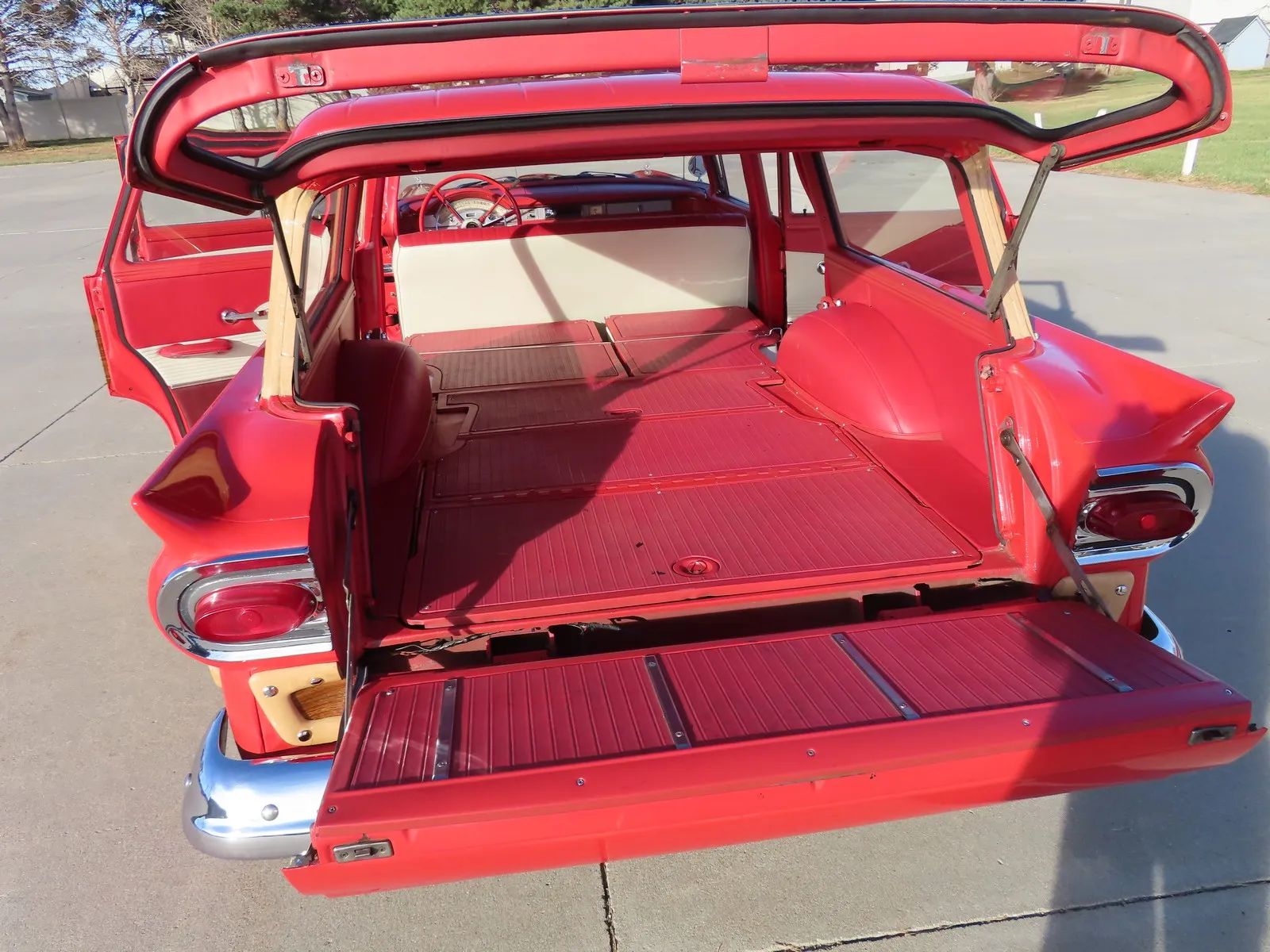 1958 Oldsmobile Dynamic 88 Fiesta Wagon: Looks Like A Fancy Cake, But Less Roomy Than A Country Squire 8 Cargo area of a 1958 Ford station wagon, seen from the rear with the seats folded