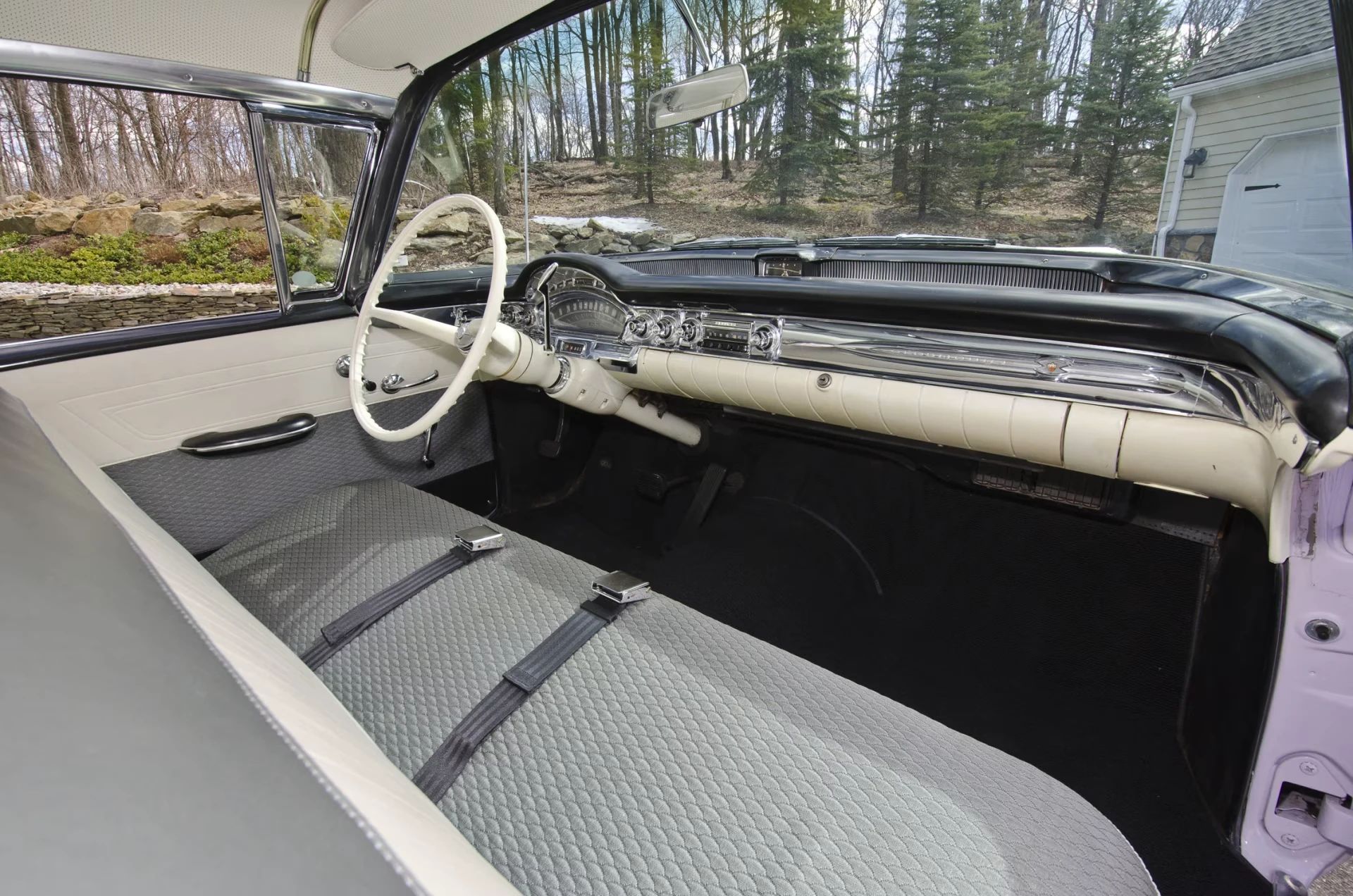 1958 Oldsmobile Dynamic 88 Fiesta Wagon: Looks Like A Fancy Cake, But Less Roomy Than A Country Squire 11 Dashboard and front seat of a 1958 Oldsmobile, seen from the right