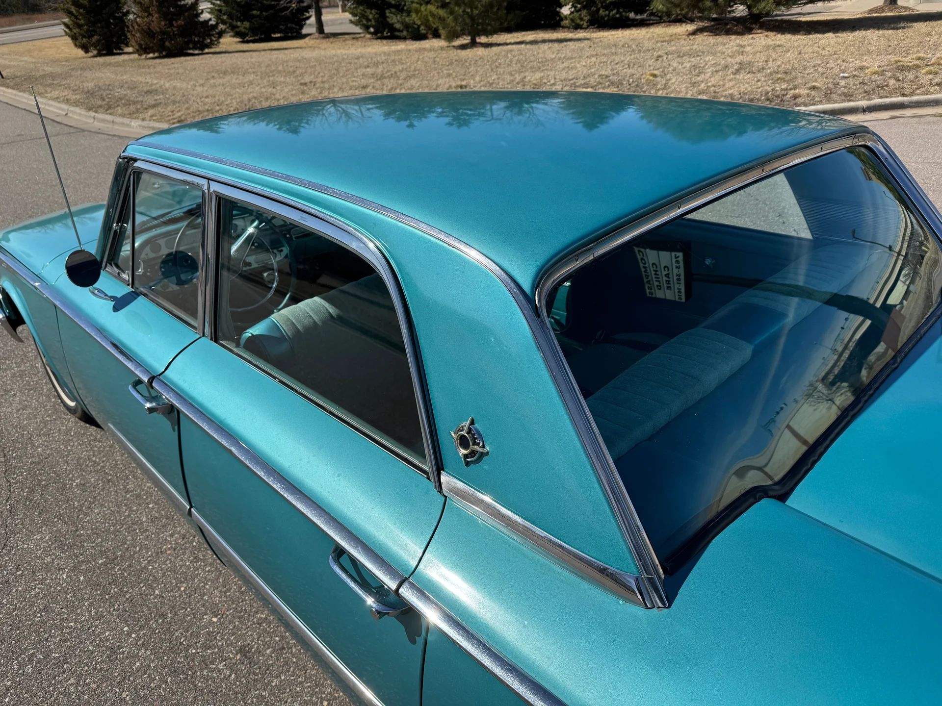 1960 Ford Galaxie Town Sedan: Rare Six And Overdrive In One Of Ford's Biggest Full-Size Flops 7 Roof of a 1960 Ford Galaxie, seen from the left rear