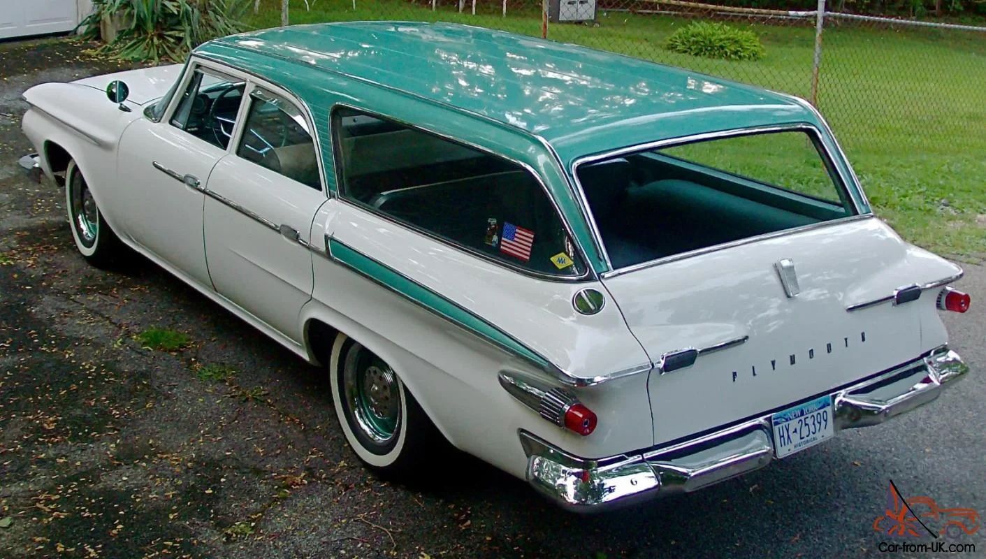 1962 Chrysler New Yorker Town & Country: 1962's Most Expensive Luxury Wagon Was A 1961 Plymouth In Disguise 6 Left rear 3q view of a 1961 Plymouth four-door station wagon