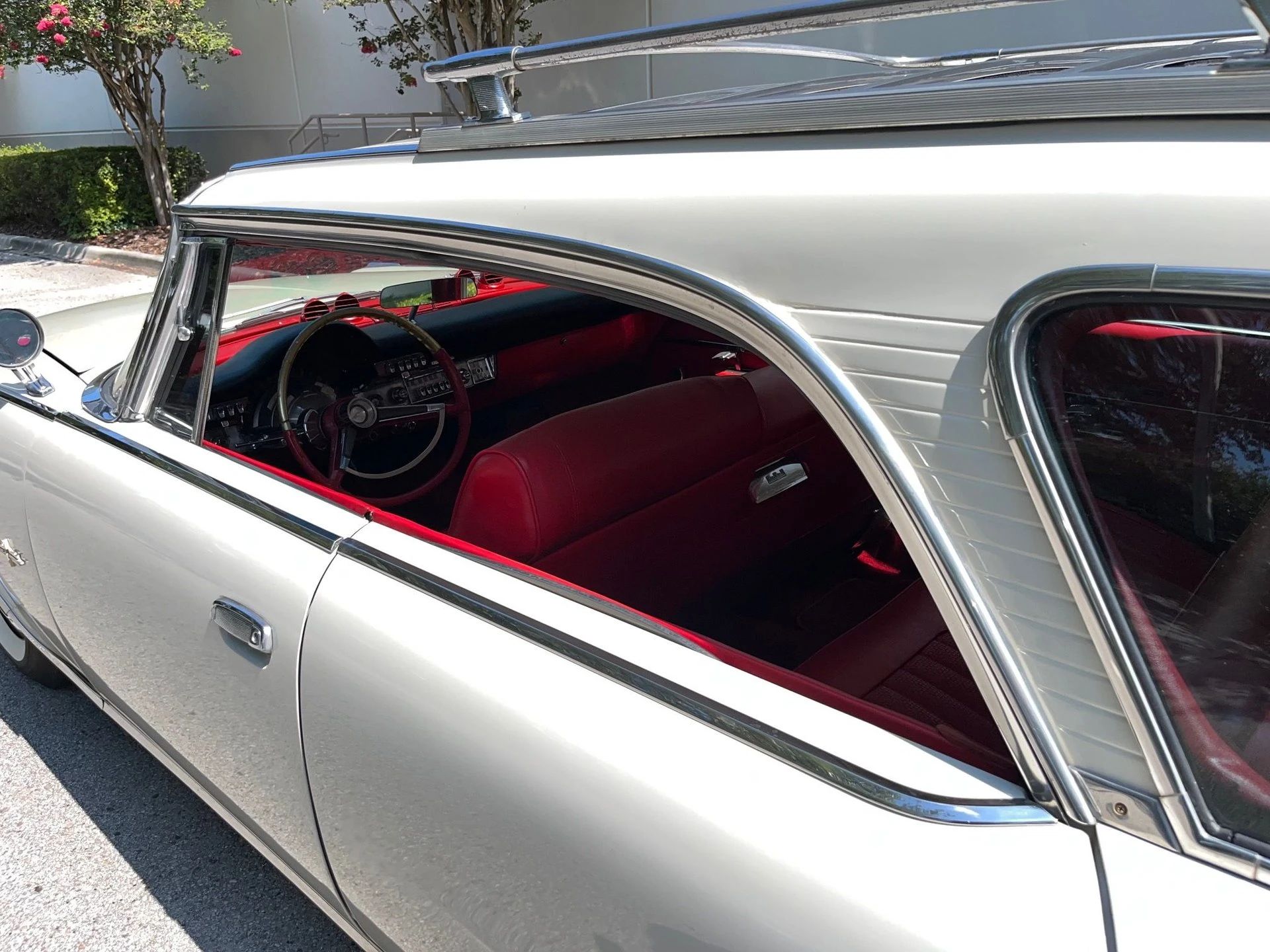 1962 Chrysler New Yorker Town & Country: 1962's Most Expensive Luxury Wagon Was A 1961 Plymouth In Disguise 9 Left side of the roof of a 1962 Chrysler four-door hardtop station wagon with all the side windows down