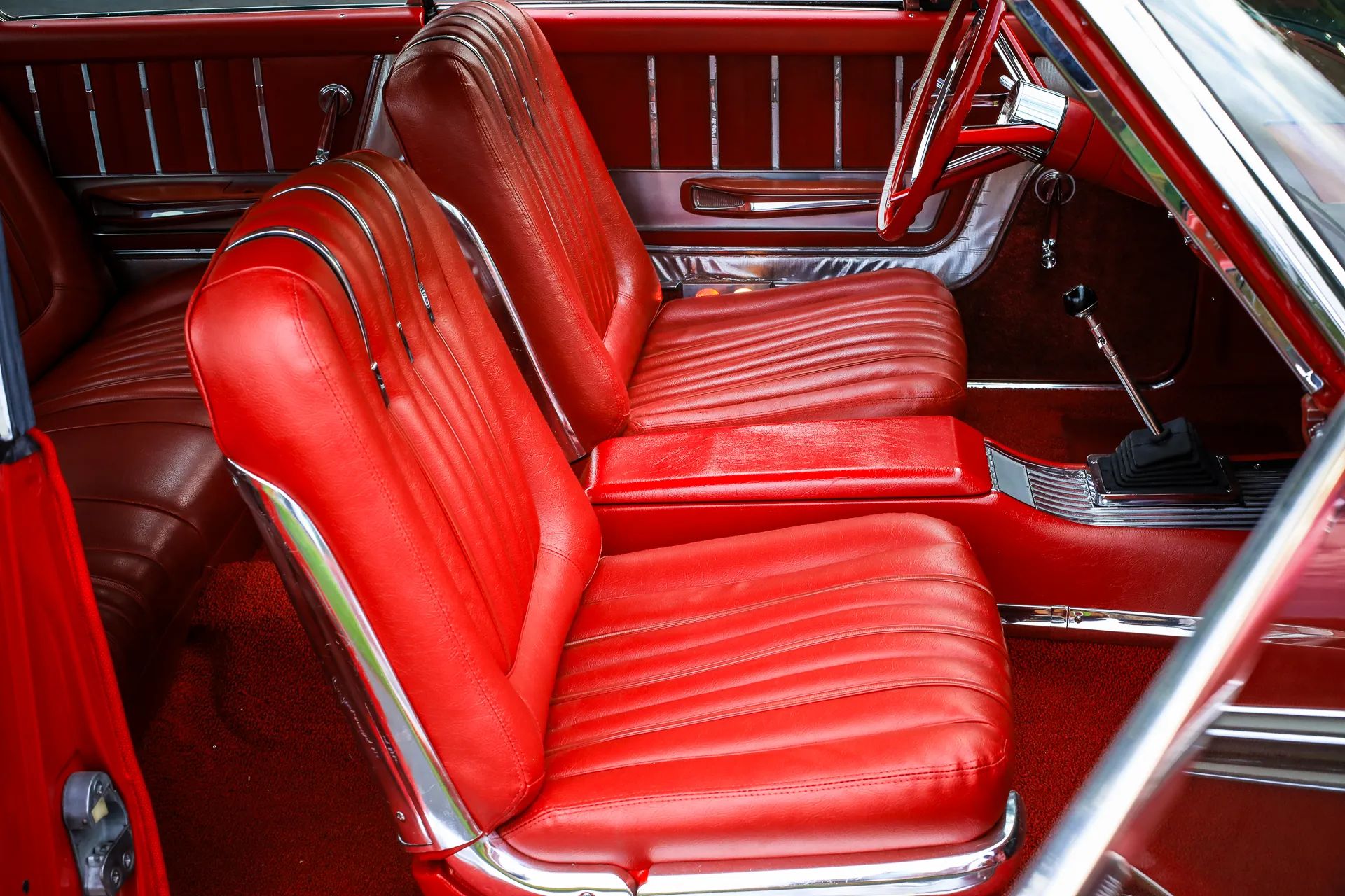 1963 Ford Galaxie 500/XL: Buckets And Console In Ford's Short-Lived "Extra Lively" Four-Door Hardtop 2 Front bucket seats and console in a 1962 Ford two-door hardtop