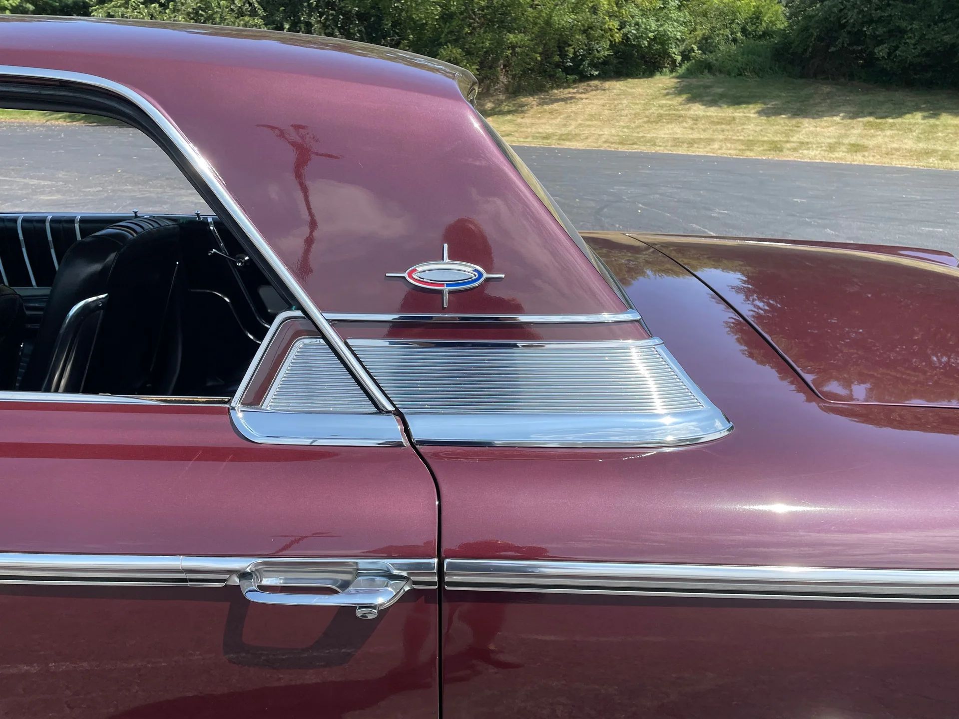 1963 Ford Galaxie 500/XL: Buckets And Console In Ford's Short-Lived "Extra Lively" Four-Door Hardtop 5 Left sail panel of a 1963 Ford four-door hardtop