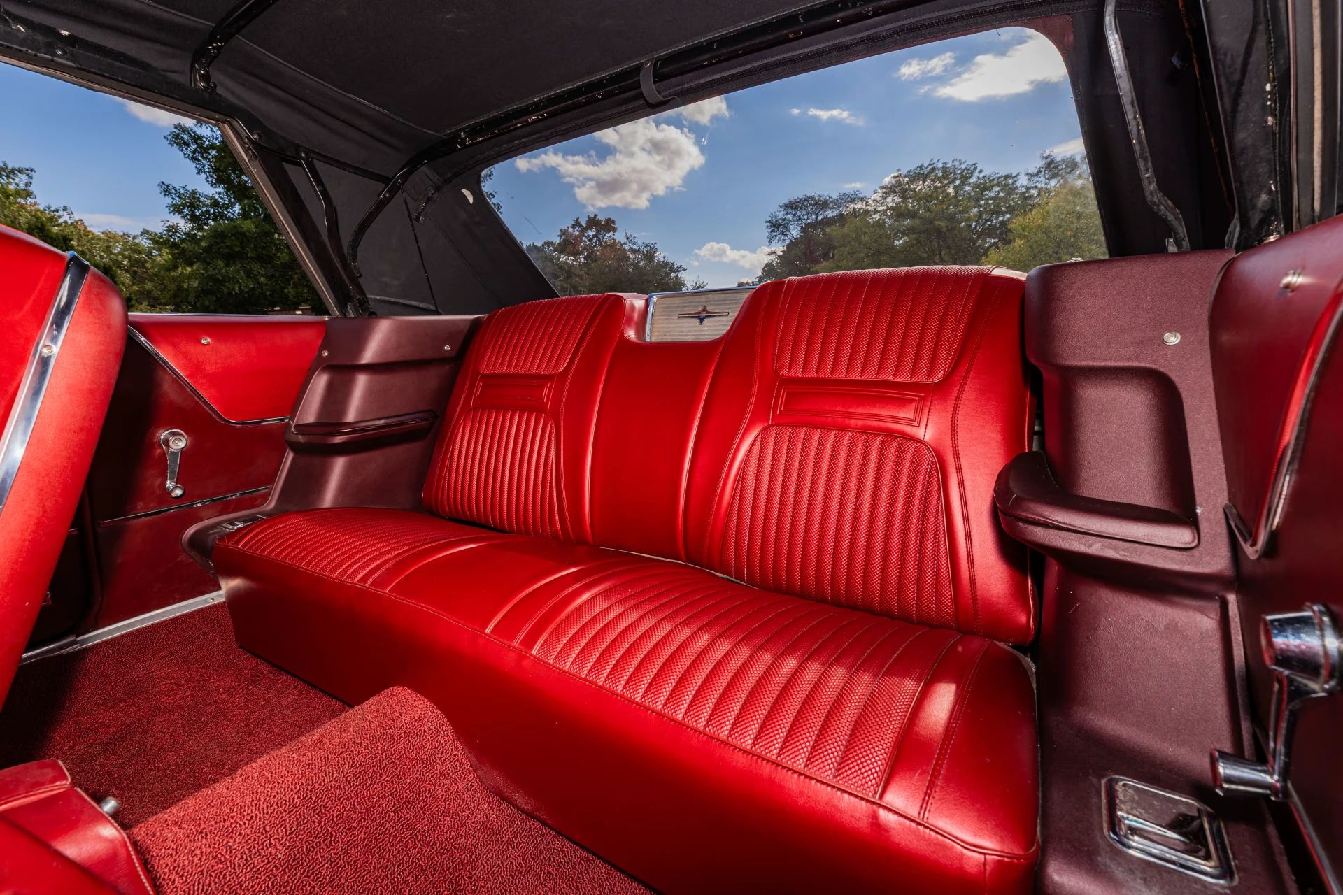 1965 Chrysler 300-L Convertible: Ultra-Rare 4-Speed Manual Transmission In The Last And Least Of The Letter Cars 19 Back seat of a 1965 Chrysler convertible with the top up
