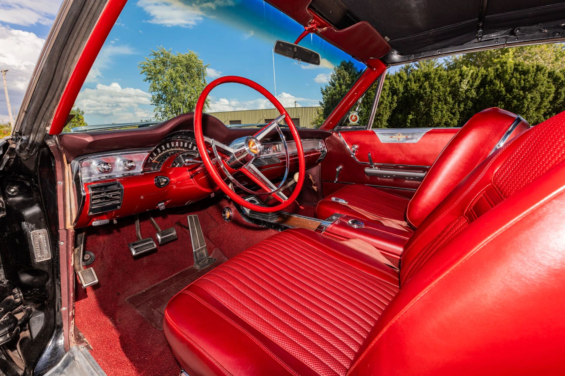 1965 Chrysler 300-L Convertible: Ultra-Rare 4-Speed Manual Transmission In The Last And Least Of The Letter Cars 17 Left side of the dash and front seats of a 1965 Chrysler with buckets and console