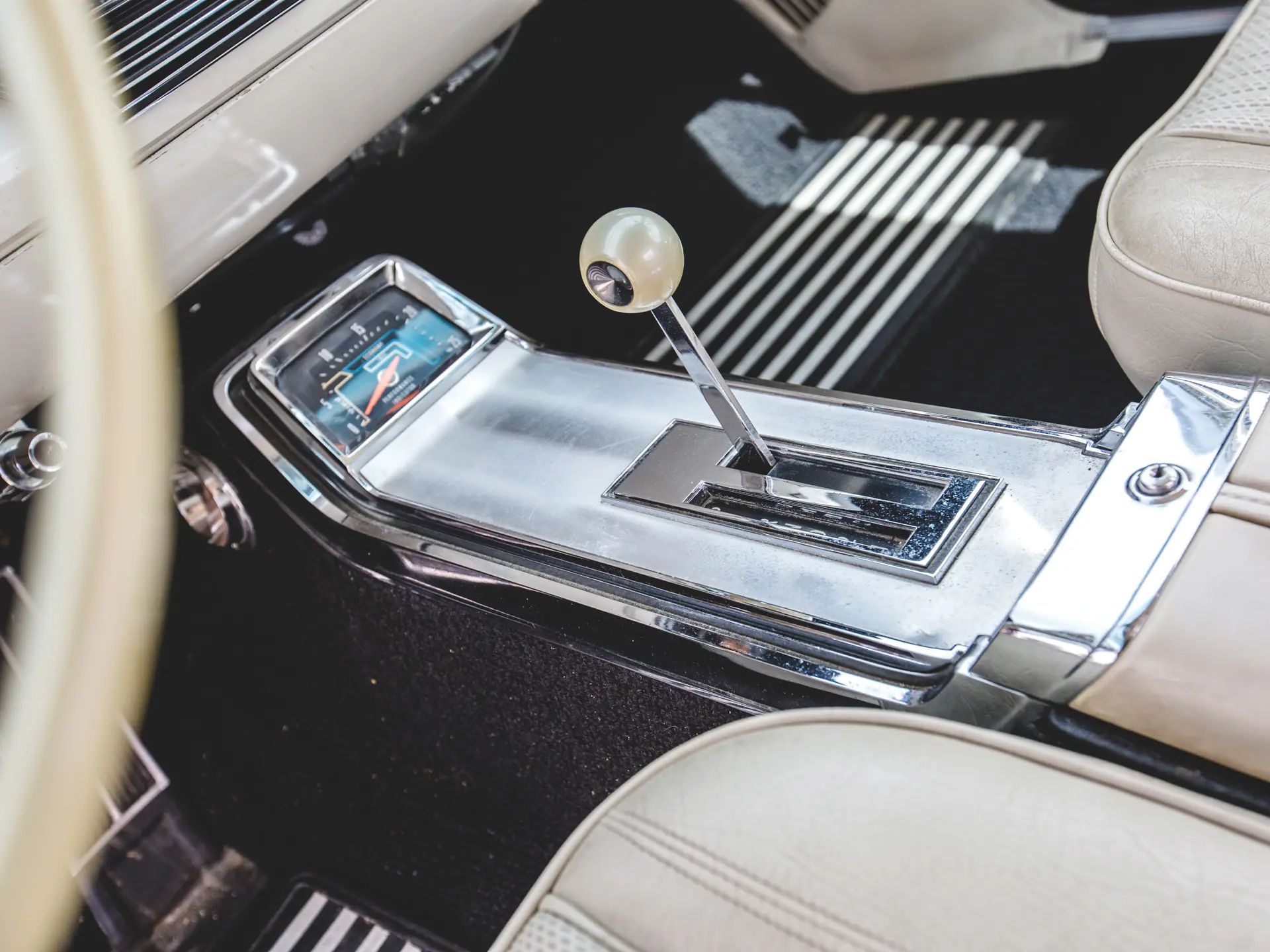 1965 Chrysler 300-L Convertible: Ultra-Rare 4-Speed Manual Transmission In The Last And Least Of The Letter Cars 10 Center console of a 1965 Chrysler with floor-shifted automatic