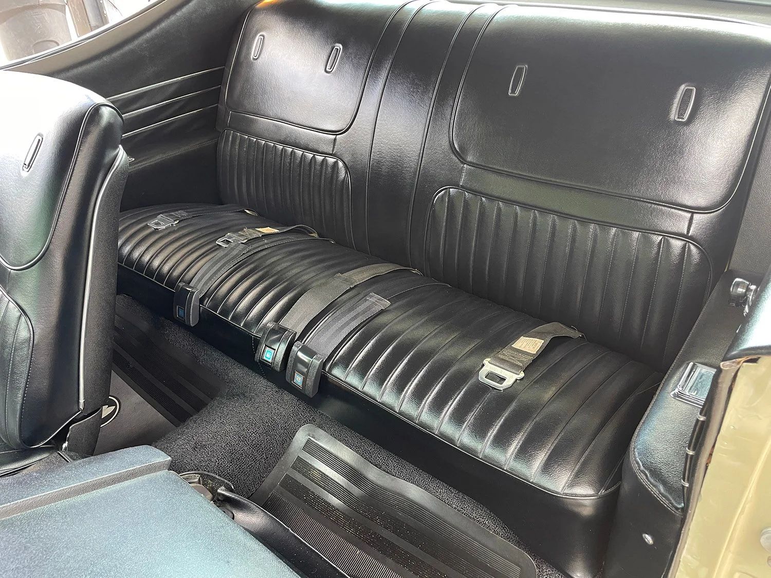1968 Buick GS 350 Sport Coupe: Not Quite A Muscle Car, This Junior GS Was The Best-Handling Buick Of Its Time 20 Back seat of a 1968 Buick A-body two-door hardtop, seen from the driver's door