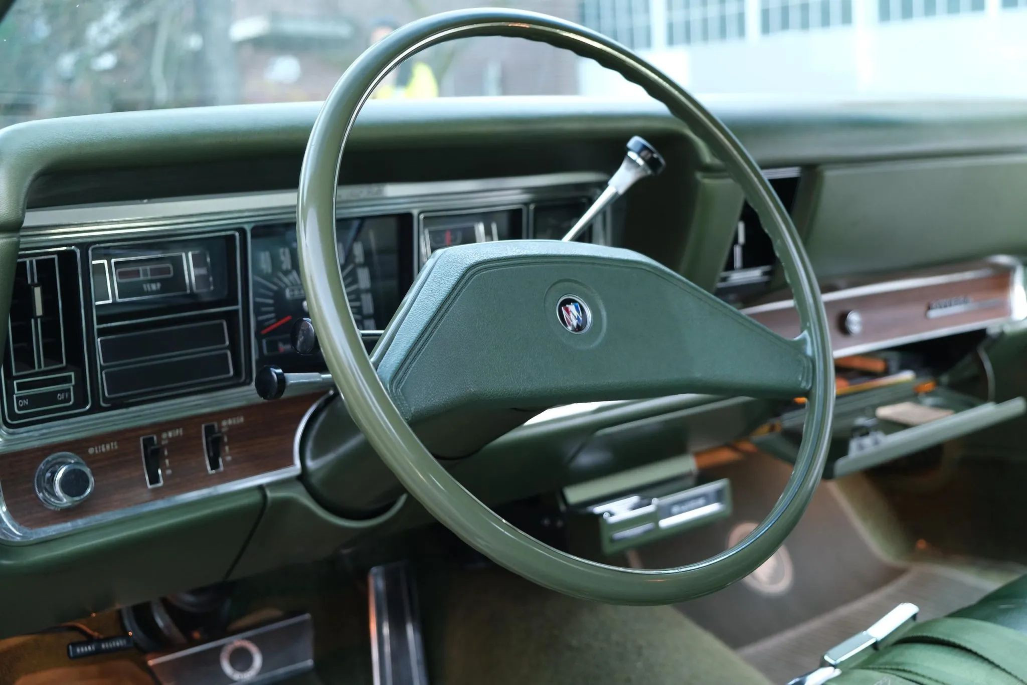 Vintage Car Life Review: 1969 Buick Riviera With Accu-Drive – Buick Tries Something New In The Suspension Department 27 Dashboard and steering wheel of a 1969 Buick Riviera