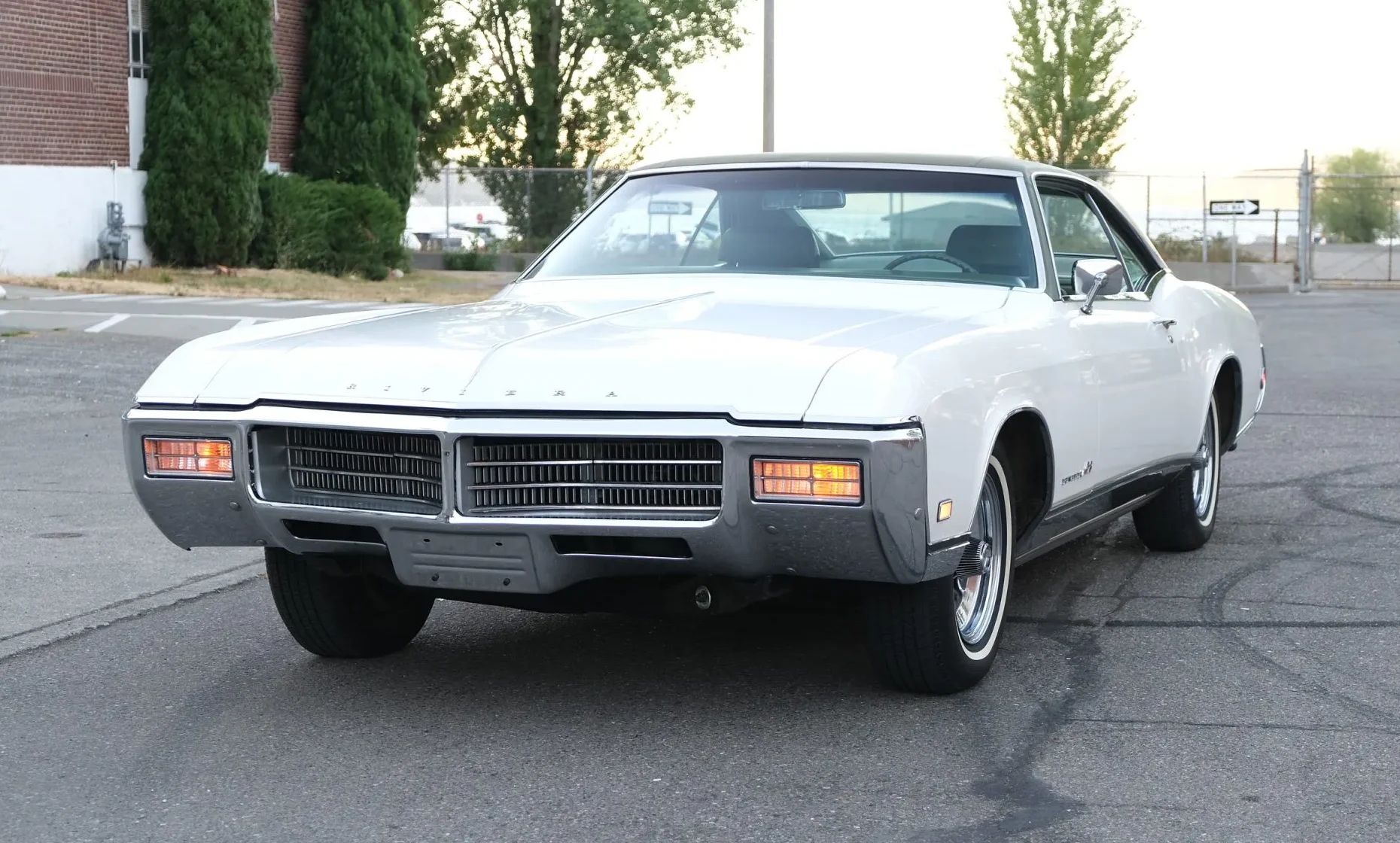 Vintage Car Life Review: 1969 Buick Riviera With Accu-Drive – Buick Tries Something New In The Suspension Department 12 Front view of a 1969 Buick Riviera