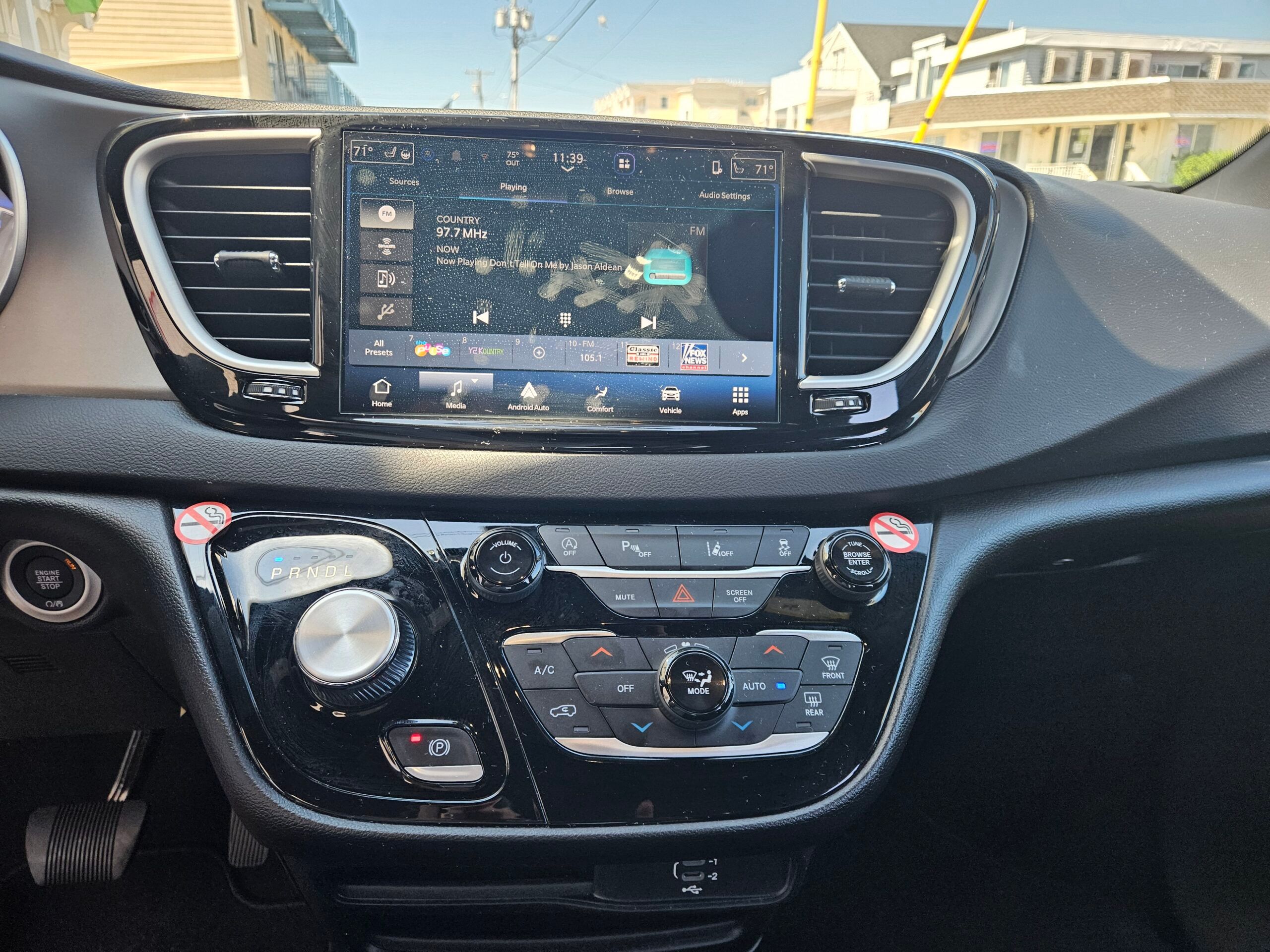 Rental Review: 2027 Chrysler Pacifica Select – If It Ain’t Broke, Does Anybody Care? 8 2027 Chrysler Pacifica Select 19 scaled