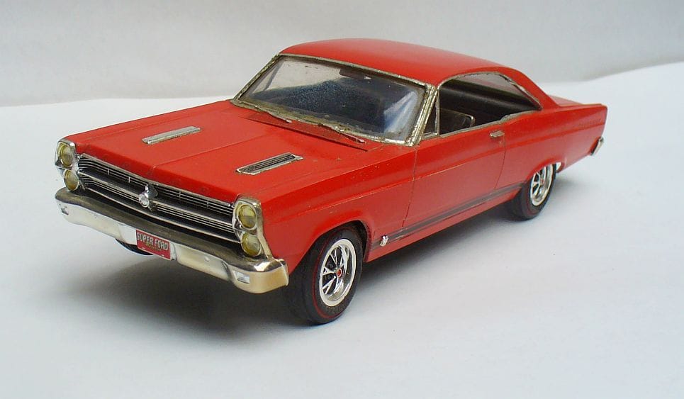 From Fairlane to Gran Torino: Ford’s Intermediate Cars in Scale Models, 1962-1976 5 66FairRed1