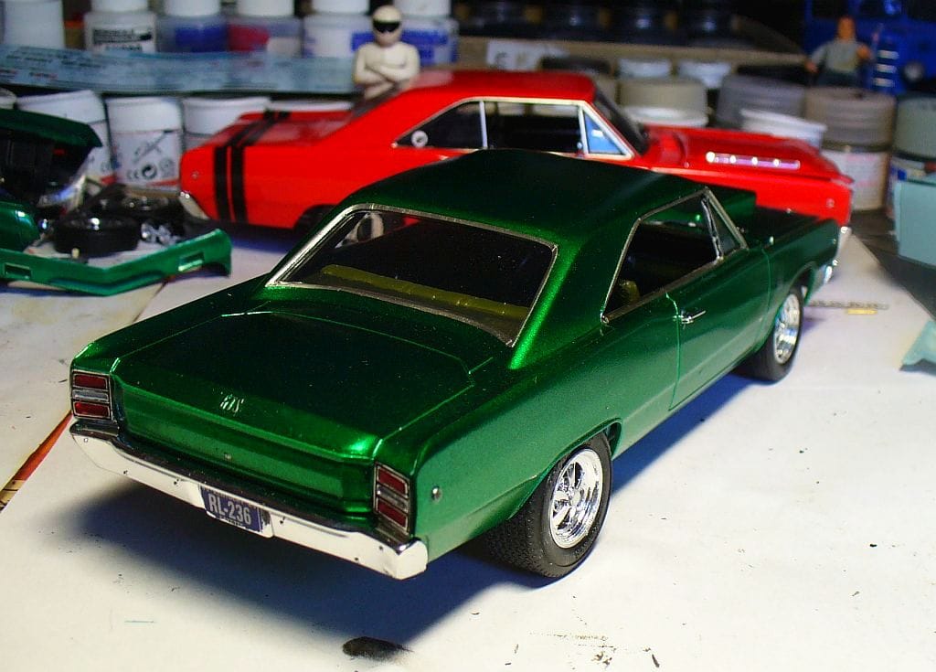 Cruising Woodward - Hot Rods & Customs In Scale 18 68DartGrn3