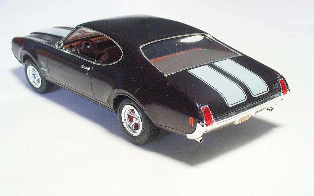From Pinstripes to Racing Stripes in Scale Models: A Quick Look At The Evolution Of Car Trim And Graphics, Part 1 17 69 442 B3