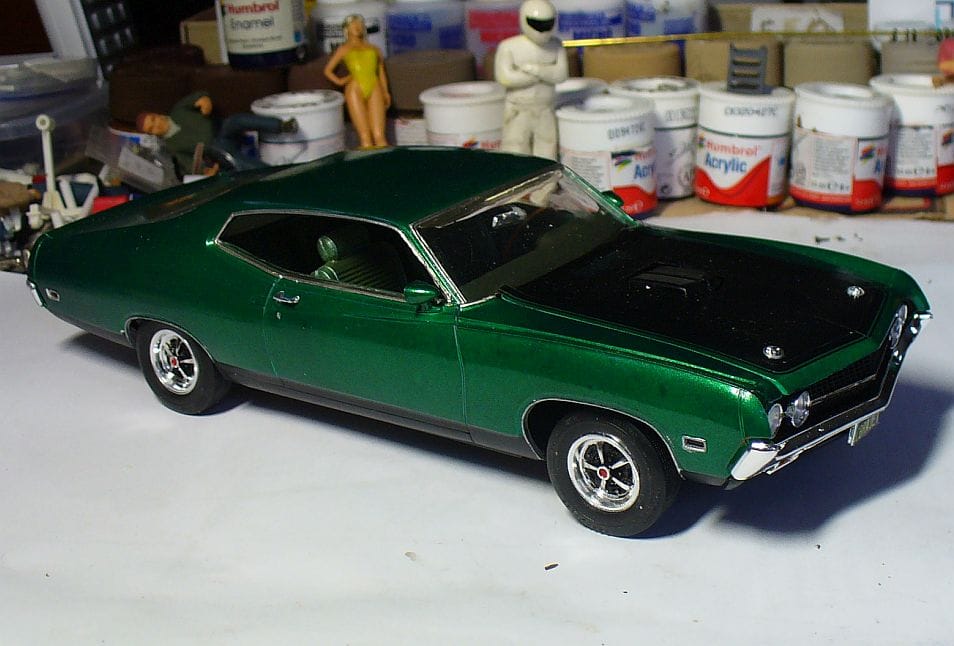 Cruising Woodward - Hot Rods & Customs In Scale 39 70 Torino grn A