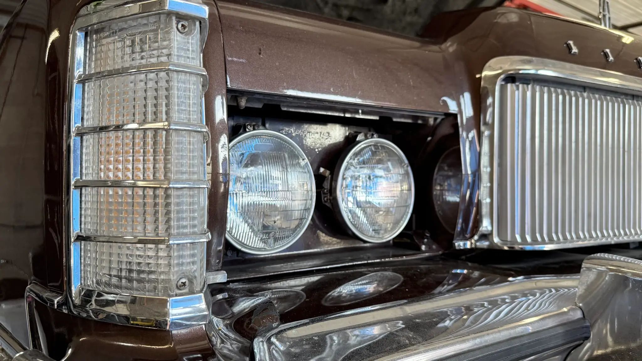1974 Lincoln Continental Coupe: At Under $2,000, It Was The Steal Of The Week 9 1974 Lincoln Continental passenger side headlights