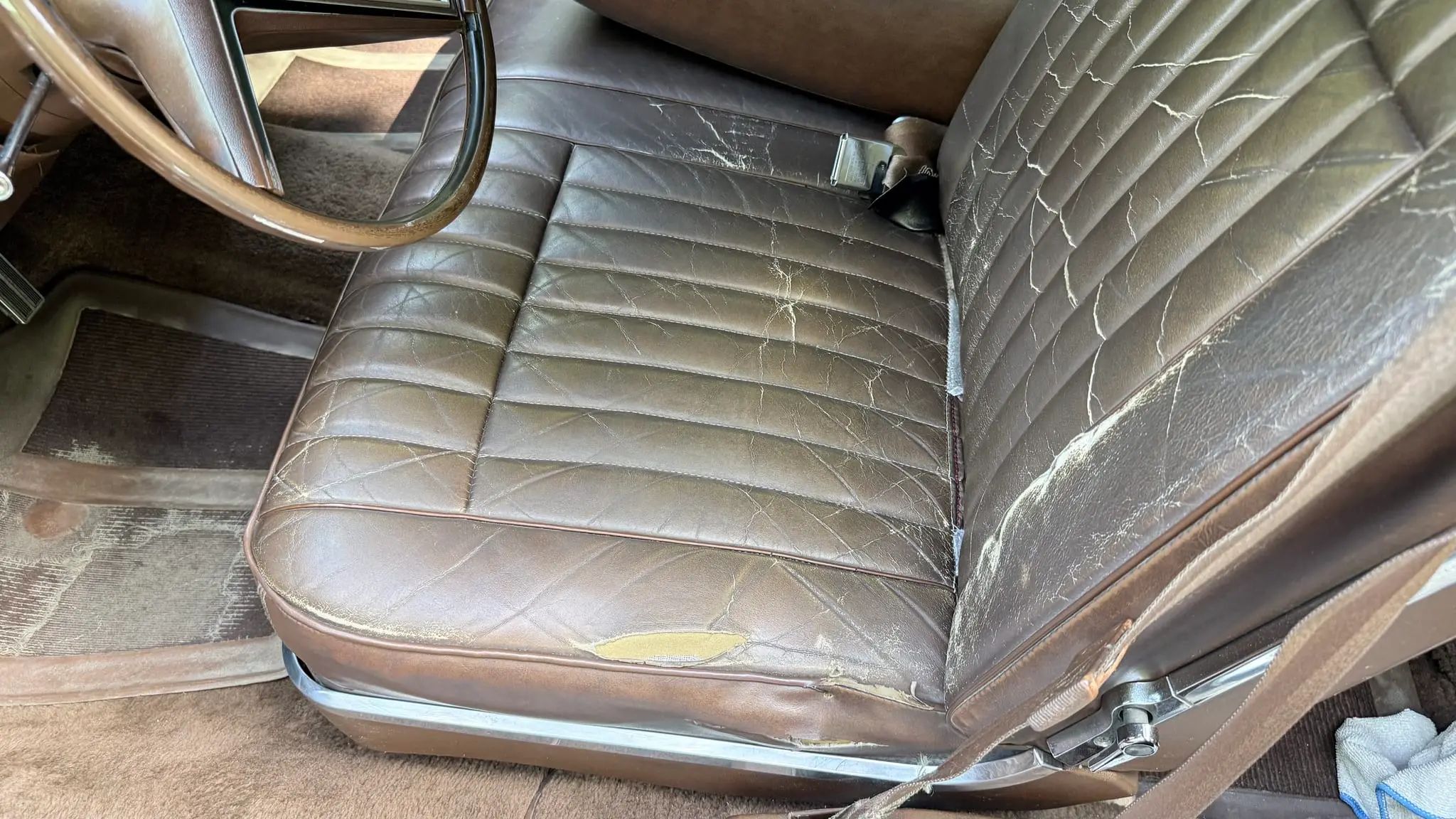 1974 Lincoln Continental Coupe: At Under $2,000, It Was The Steal Of The Week 6 1974 Lincoln Continental front bench seat in brown