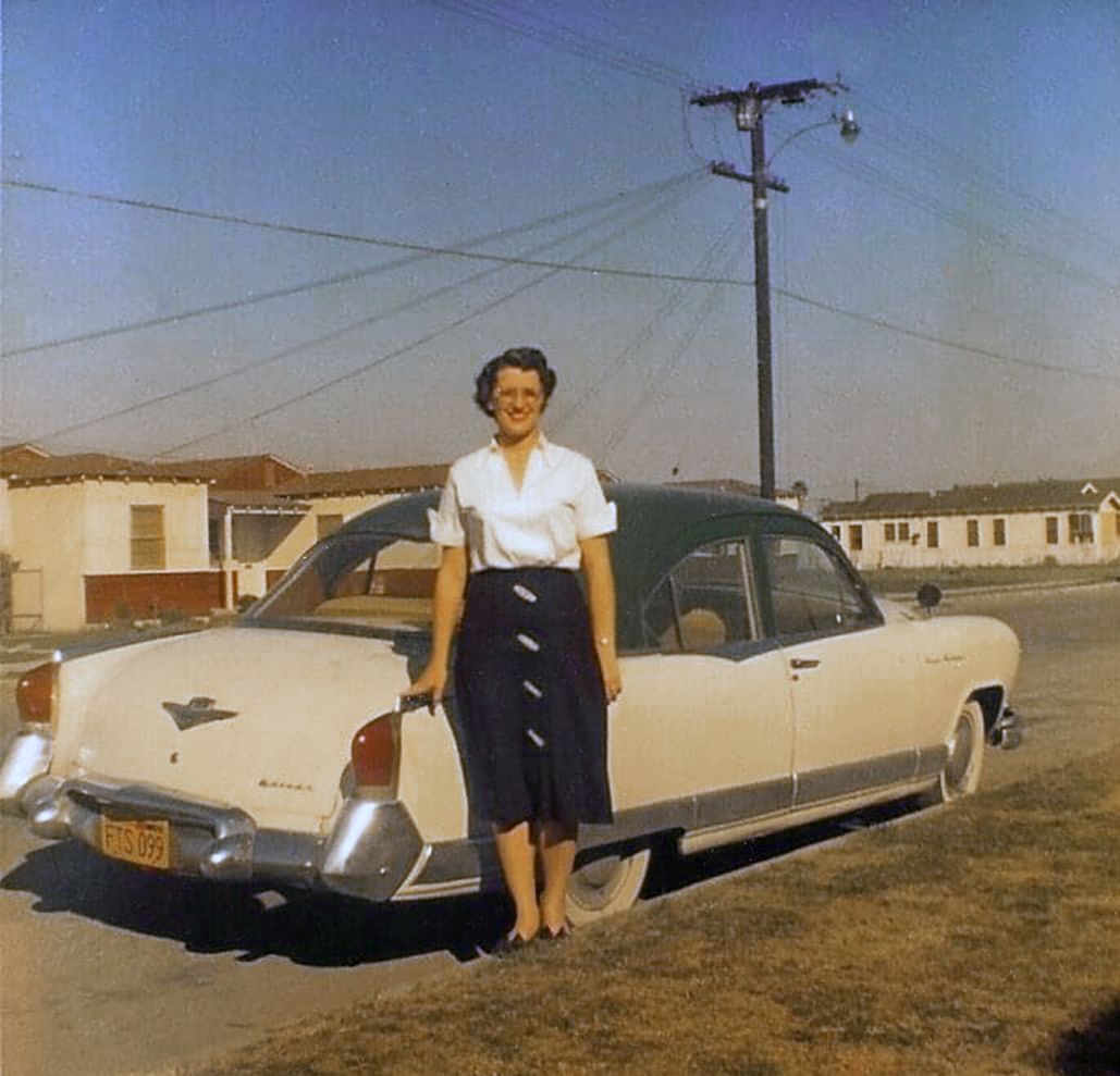 The Lost Automakers: American Independents In Vintage Photos - 1940s-1950s 15 85dadc49fb4487de7fca2274cb1a3c48