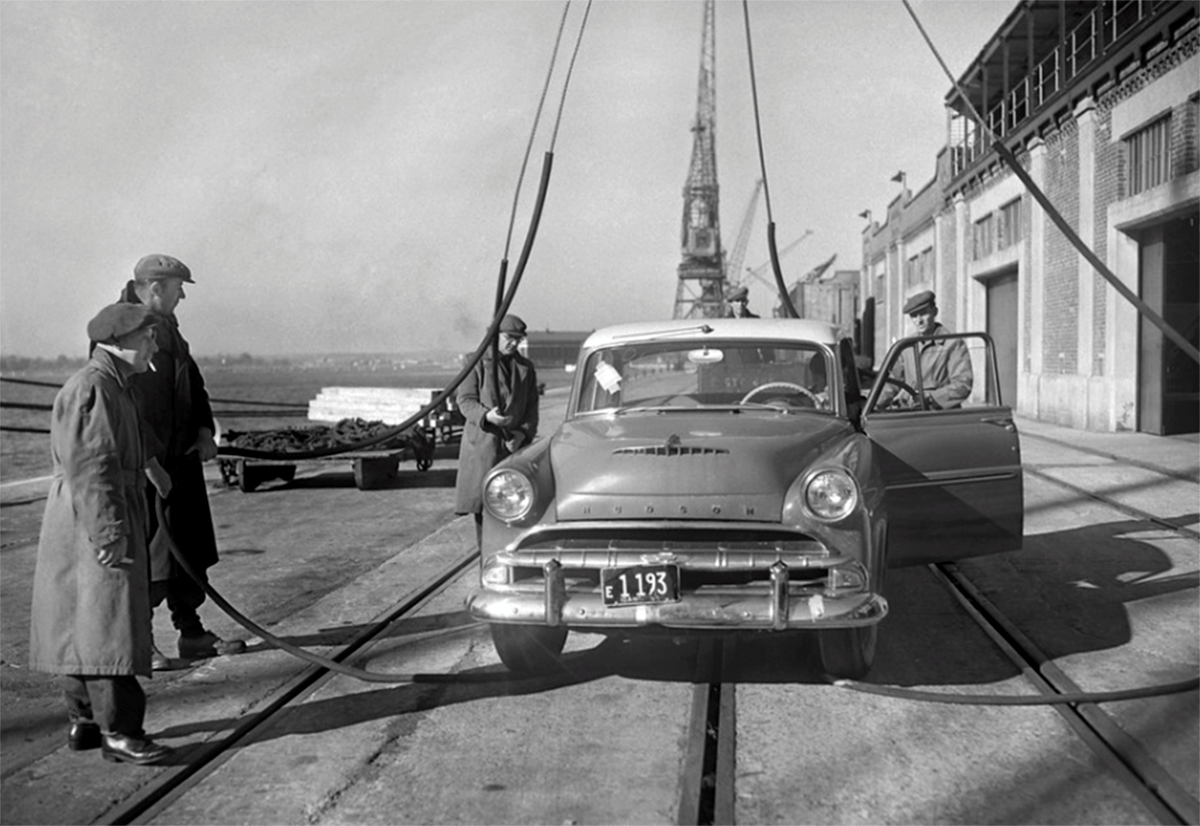 The Lost Automakers: American Independents In Vintage Photos - 1940s-1950s 13 Captura de pantalla 2025 10 24 17.20.05