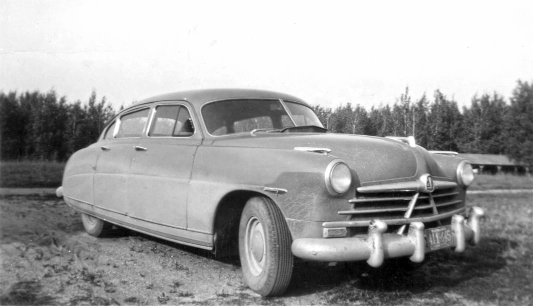 The Lost Automakers: American Independents In Vintage Photos - 1940s-1950s 5 Captura de pantalla 2026 04 29 13.53.03