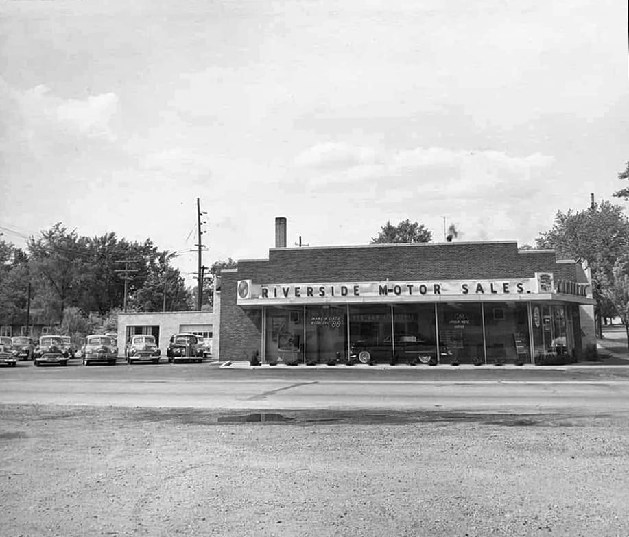 Cadillac and Oldsmobile at the Dealer: Vintage Photos From the 1950s–70s 4 Captura de pantalla 2026 06 21 23.25.08 copia