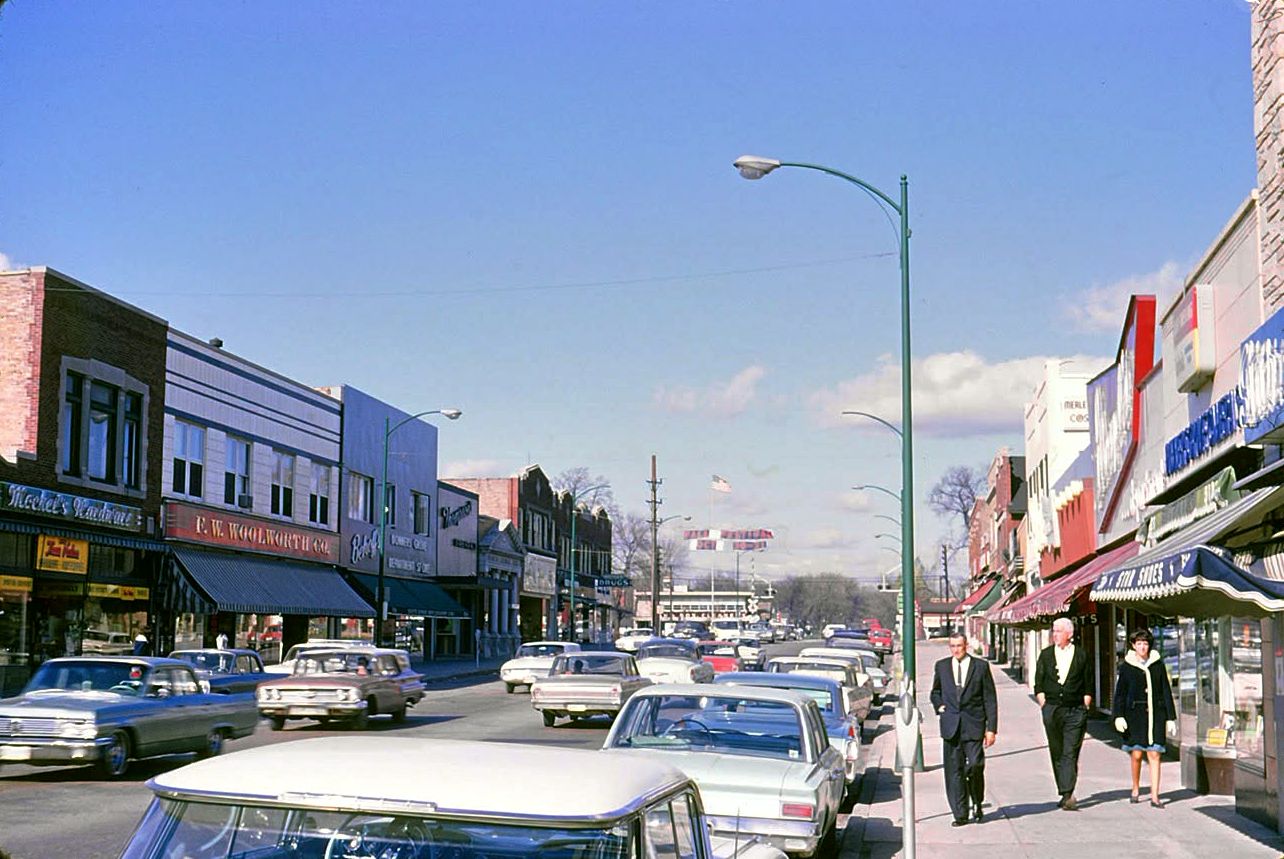 Cars And Storefronts Downtown And On Main Street, 1950s-1970s 8 Captura de pantalla 2026 09 06 15.30.38
