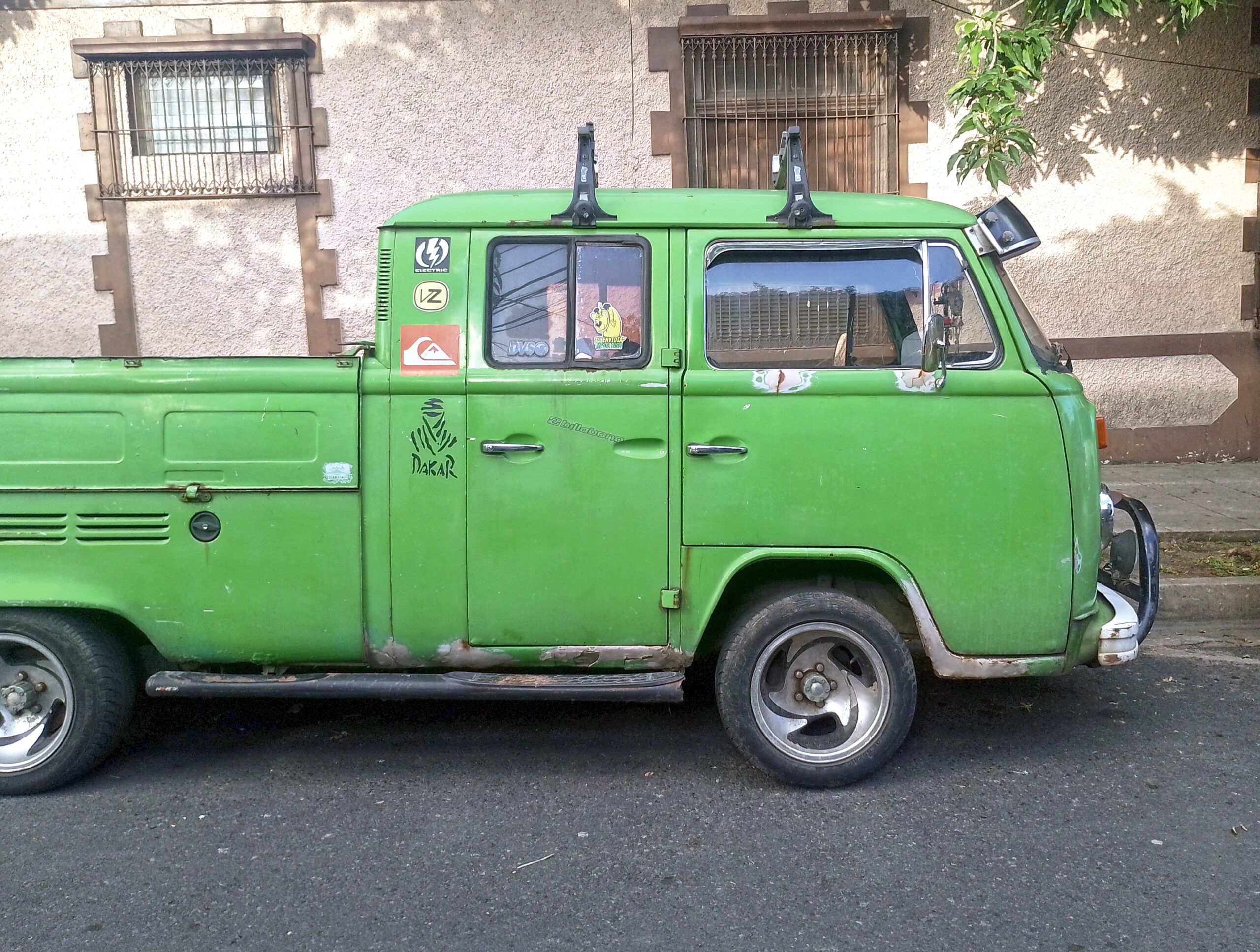 Curbside Finds: Two VW Double Cab Pickups, Two Different Lifestyles 3 IMG 20260627 172545 PORTRAIT scaled