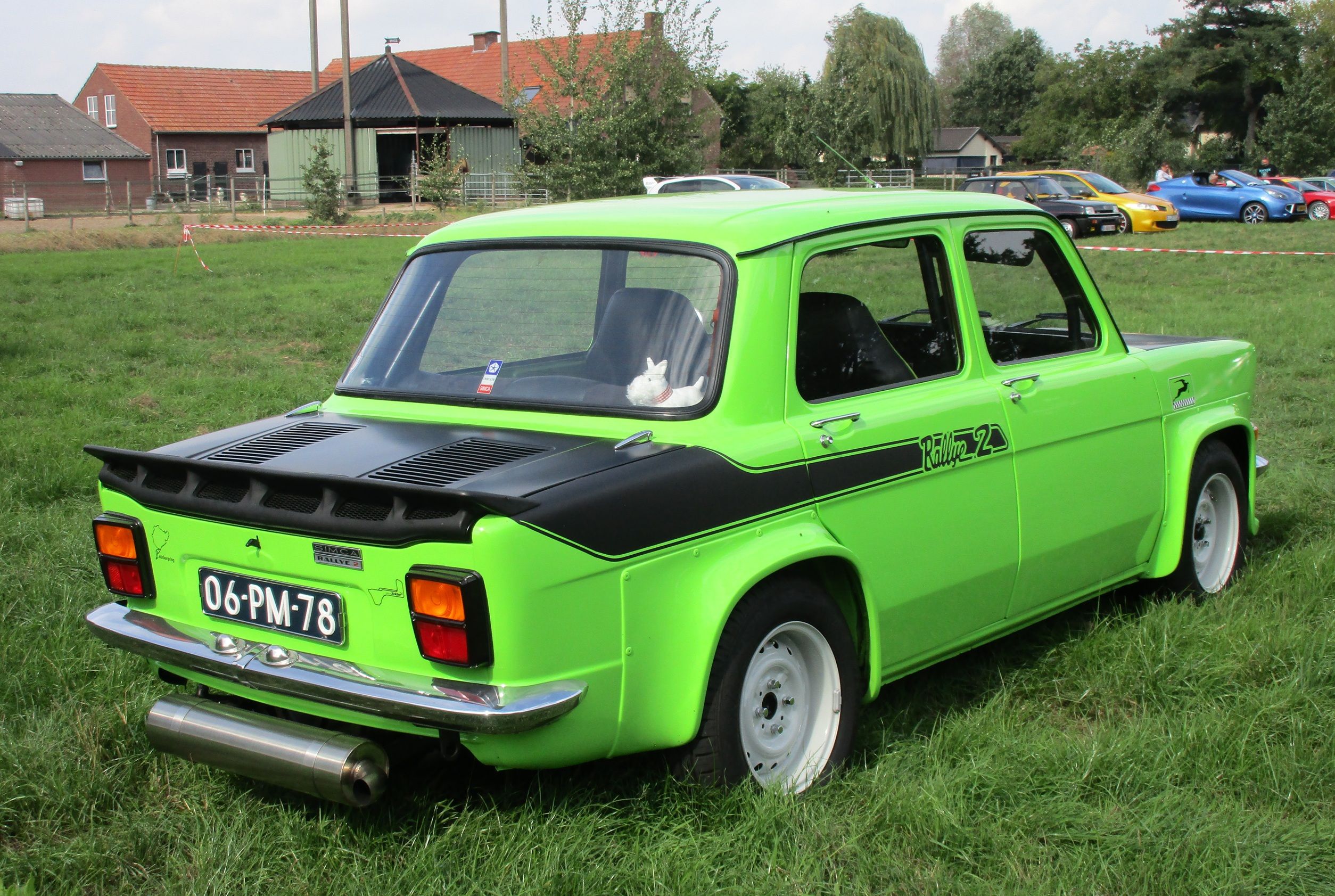 1977 Simca 1000 Rallye 2 - Not As Green As Grass 3 Renaultoloog Meeting & Markt 2026 - 1977 Simca 1000 Rallye 2 in the temporary parking lot - 3