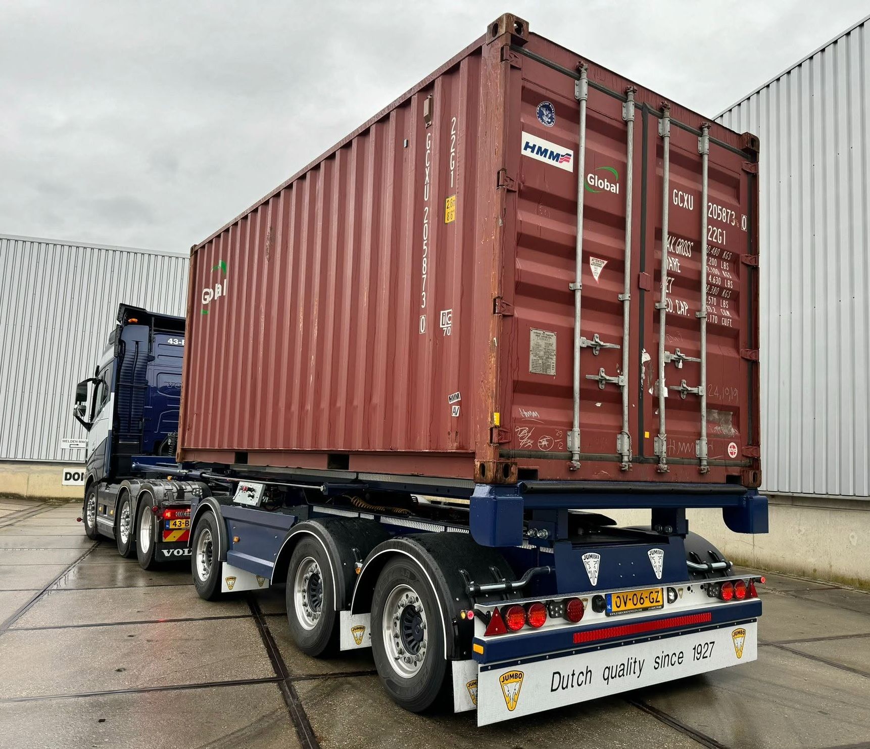 Shipping Container Ecocombi - One Big Rig, Four Vehicle License Plates 12 Jumbo B-Double tridem axle shipping container chassis