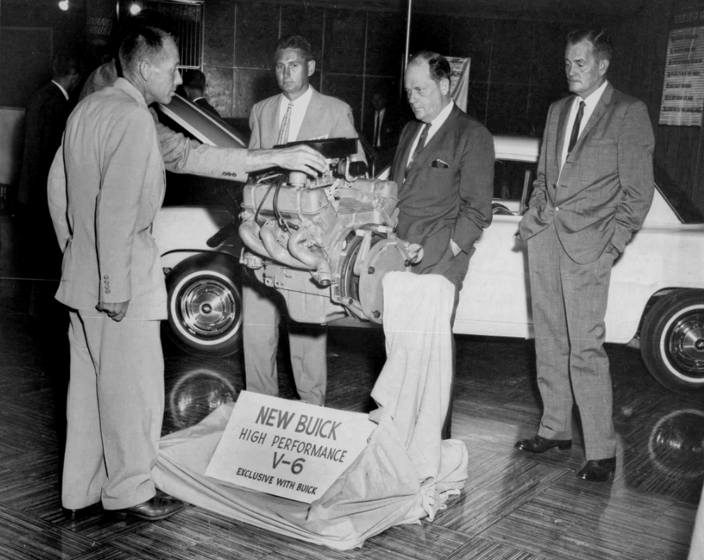 When the 1962 Buicks Were Brand New -- Vintage Photos 6 Screenshot 20260907 140034