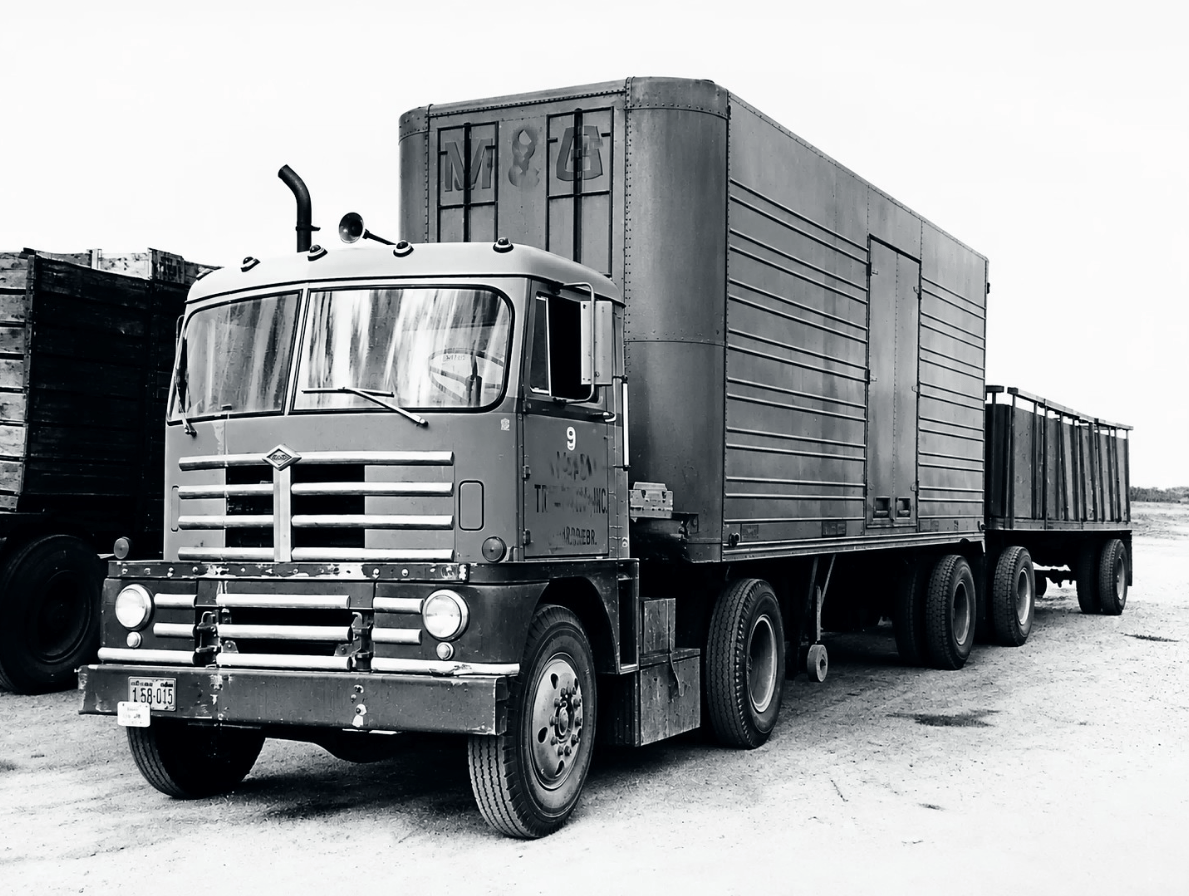 A Gallery Of Rare And Unusual Vintage Cab-Over Trucks 5 a DT 921